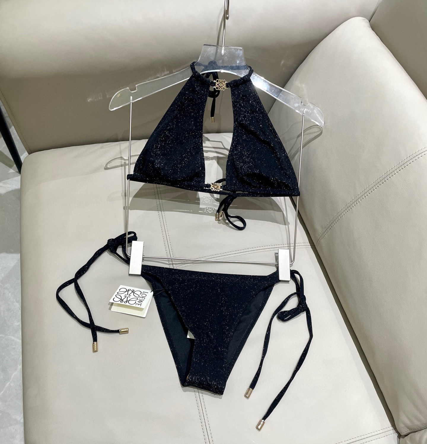  Loewe新款分体对版五金😍🥰适合多种场景的游泳衣🏊‍♀️海边 游泳池 温泉 水上乐园 漂流都可以😌内