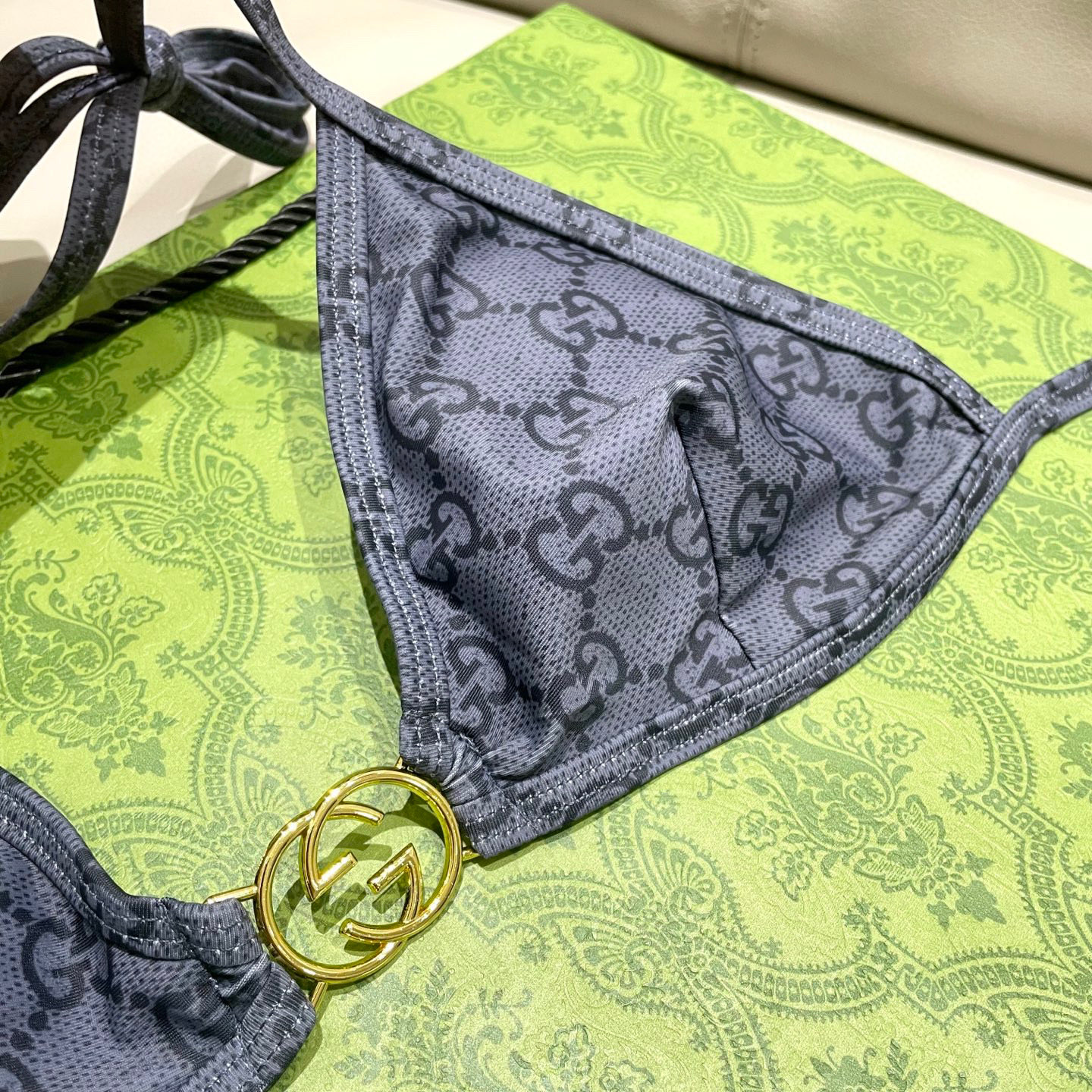  Gucci新款比基尼 适合多种场景的游泳衣🏊‍♀️海边 游泳池 温泉 水上乐园 漂流都可以😌内搭也完全