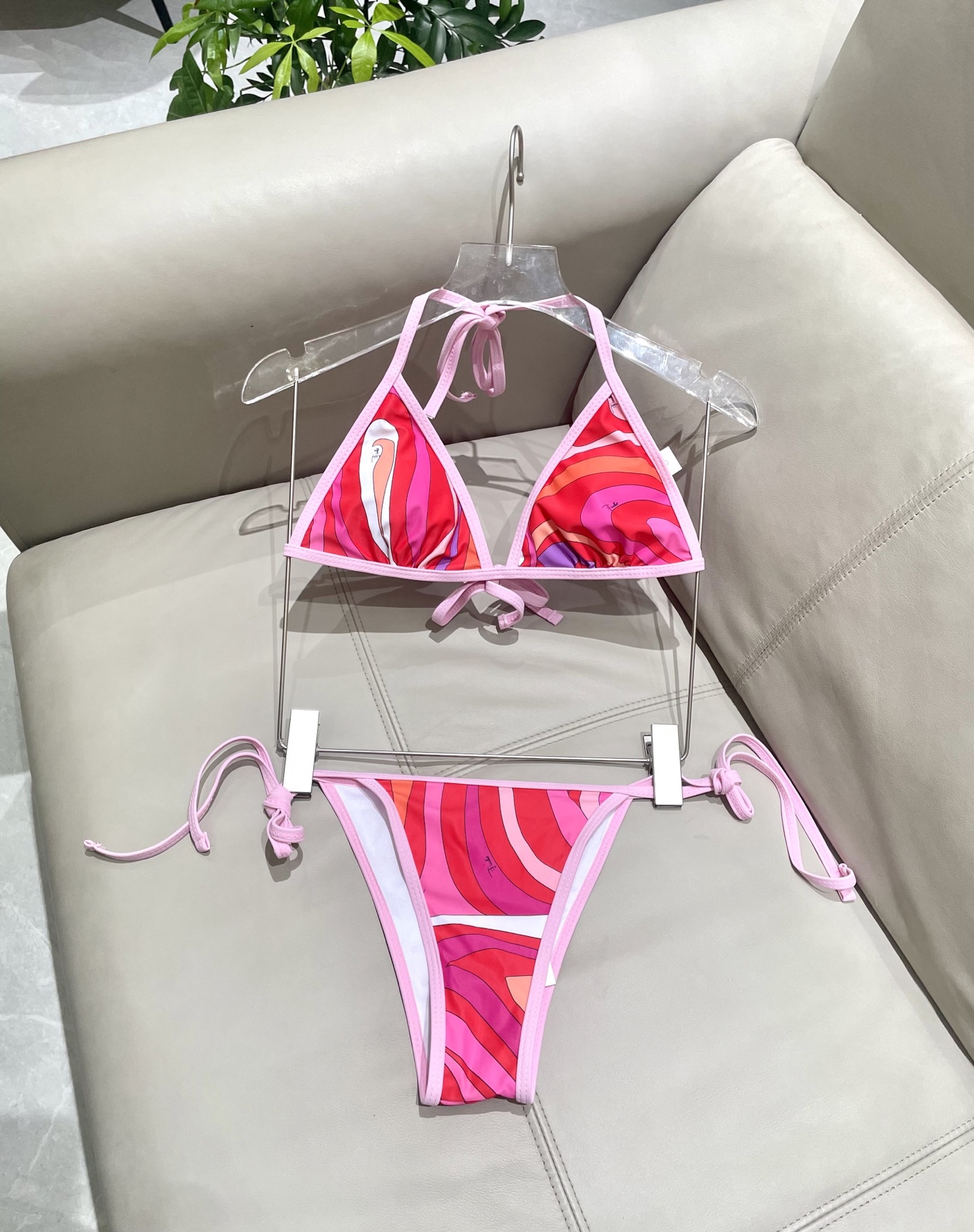  Pucci 分体比基尼😍🥰适合多种场景的游泳衣🏊‍♀️海边 游泳池 温泉 水上乐园 漂流都可以😌内搭也
