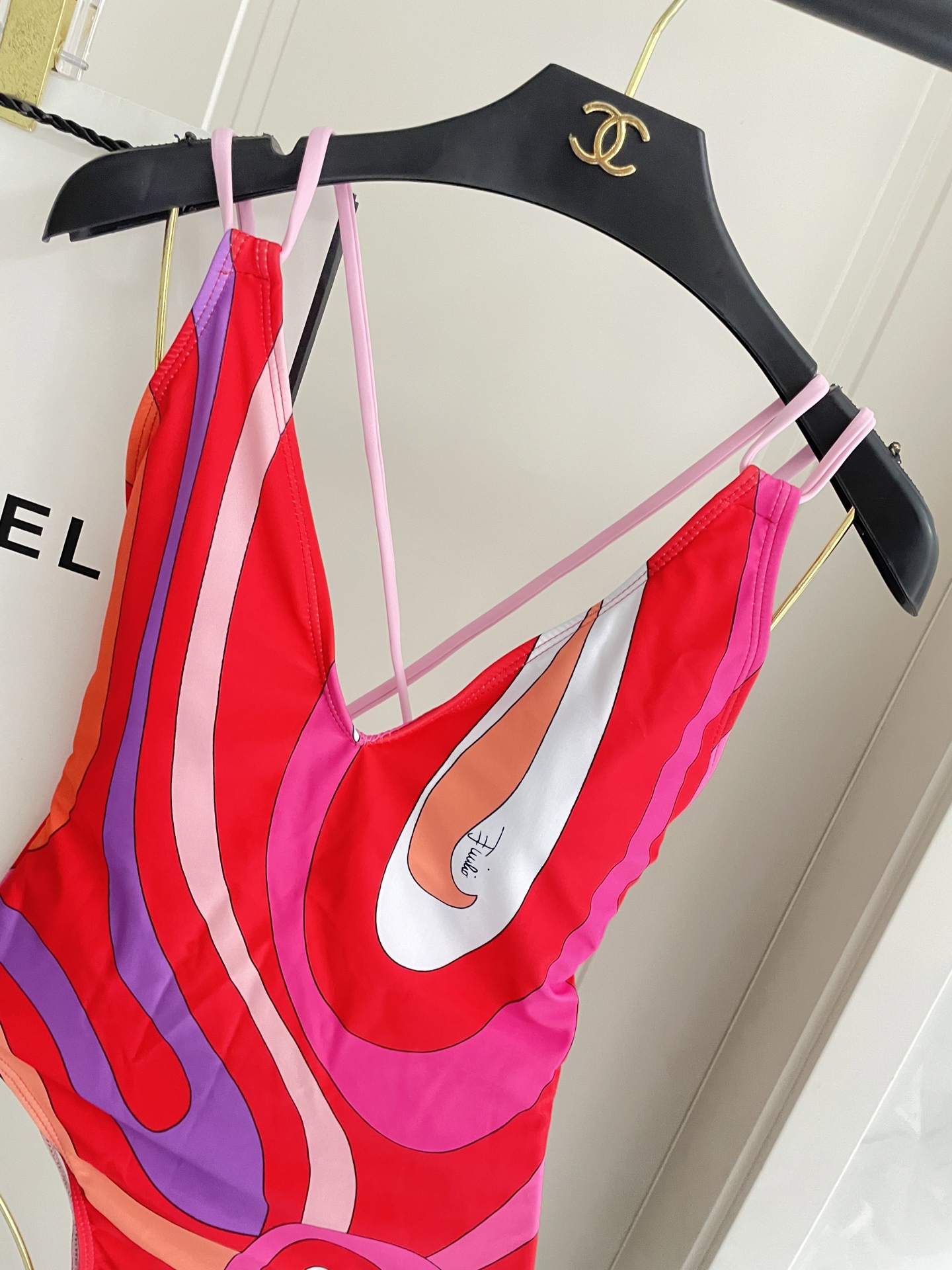  Pucci 连体泳衣😍🥰适合多种场景的游泳衣🏊‍♀️海边 游泳池 温泉 水上乐园 漂流都可以😌内搭也完