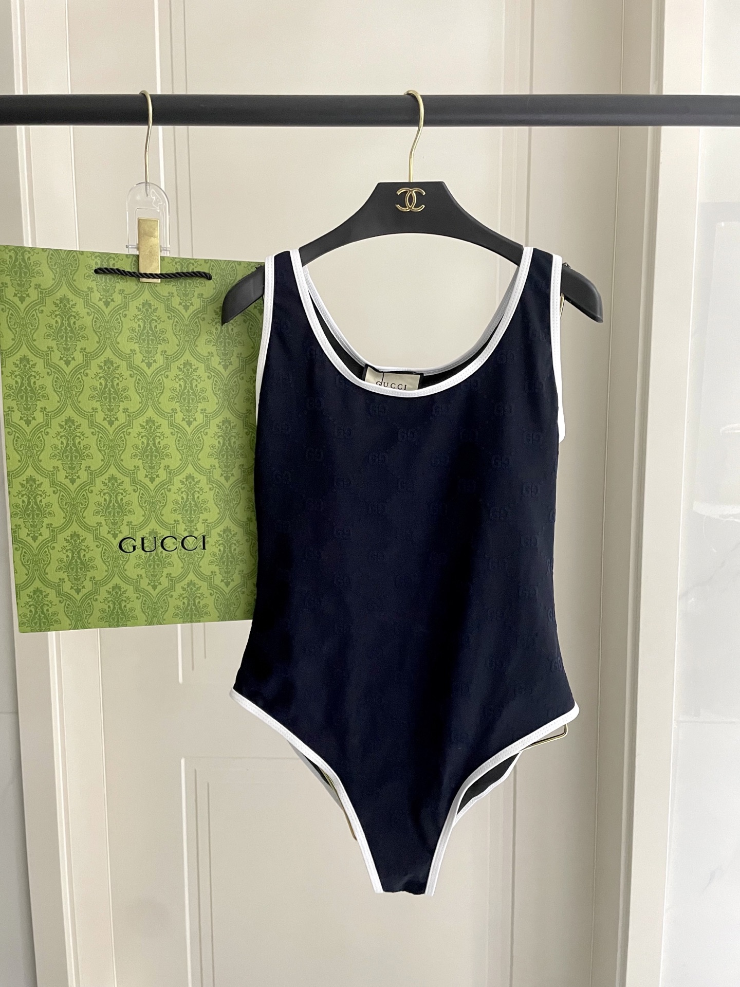  Gucci新款提花连体体式泳衣👙❤️😍🥰适合多种场景的游泳衣🏊‍♀️海边 游泳池 温泉 水上乐园 漂流