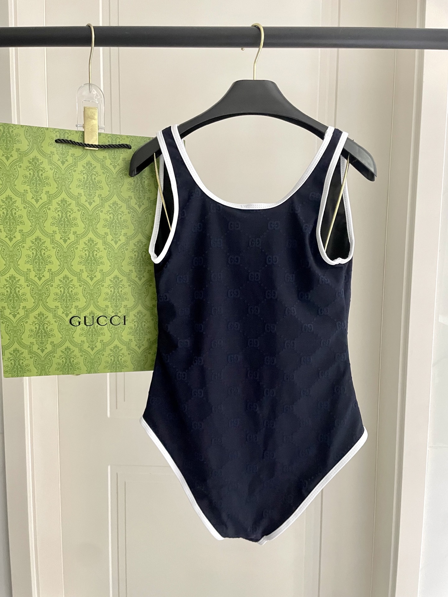  Gucci新款提花连体体式泳衣👙❤️😍🥰适合多种场景的游泳衣🏊‍♀️海边 游泳池 温泉 水上乐园 漂流