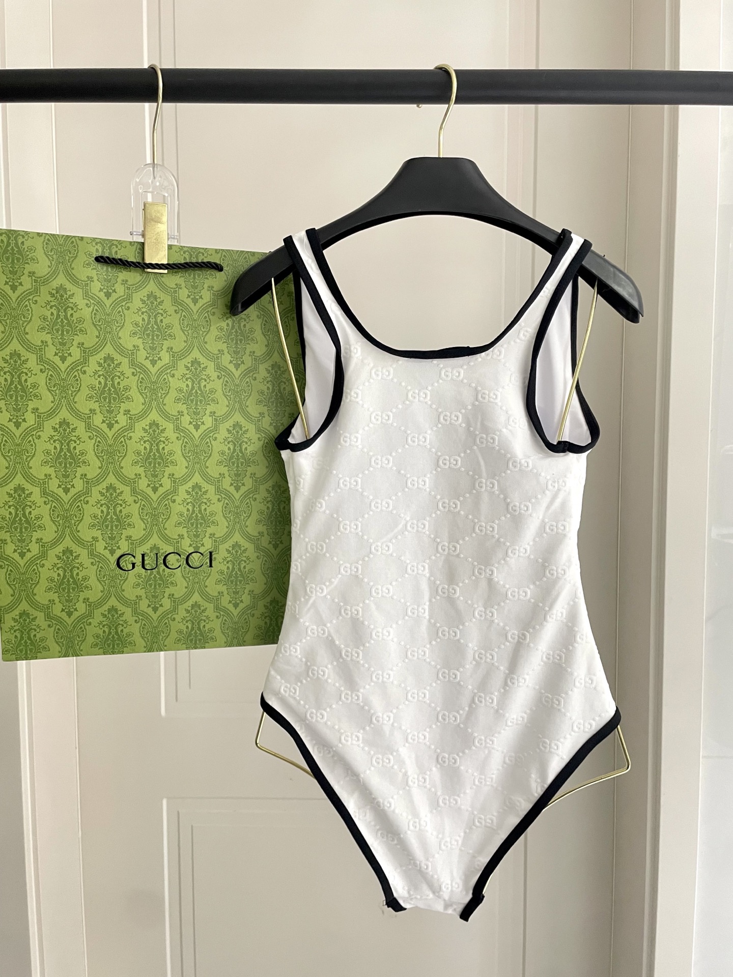  Gucci新款提花连体体式泳衣👙❤️😍🥰适合多种场景的游泳衣🏊‍♀️海边 游泳池 温泉 水上乐园 漂流