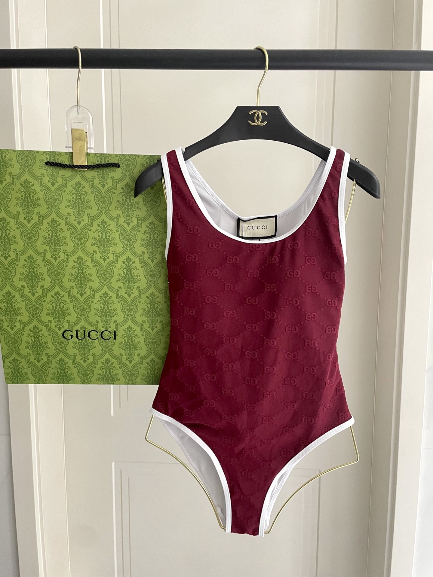  Gucci新款提花连体体式泳衣👙❤️😍🥰适合多种场景的游泳衣🏊‍♀️海边 游泳池 温泉 水上乐园 漂流