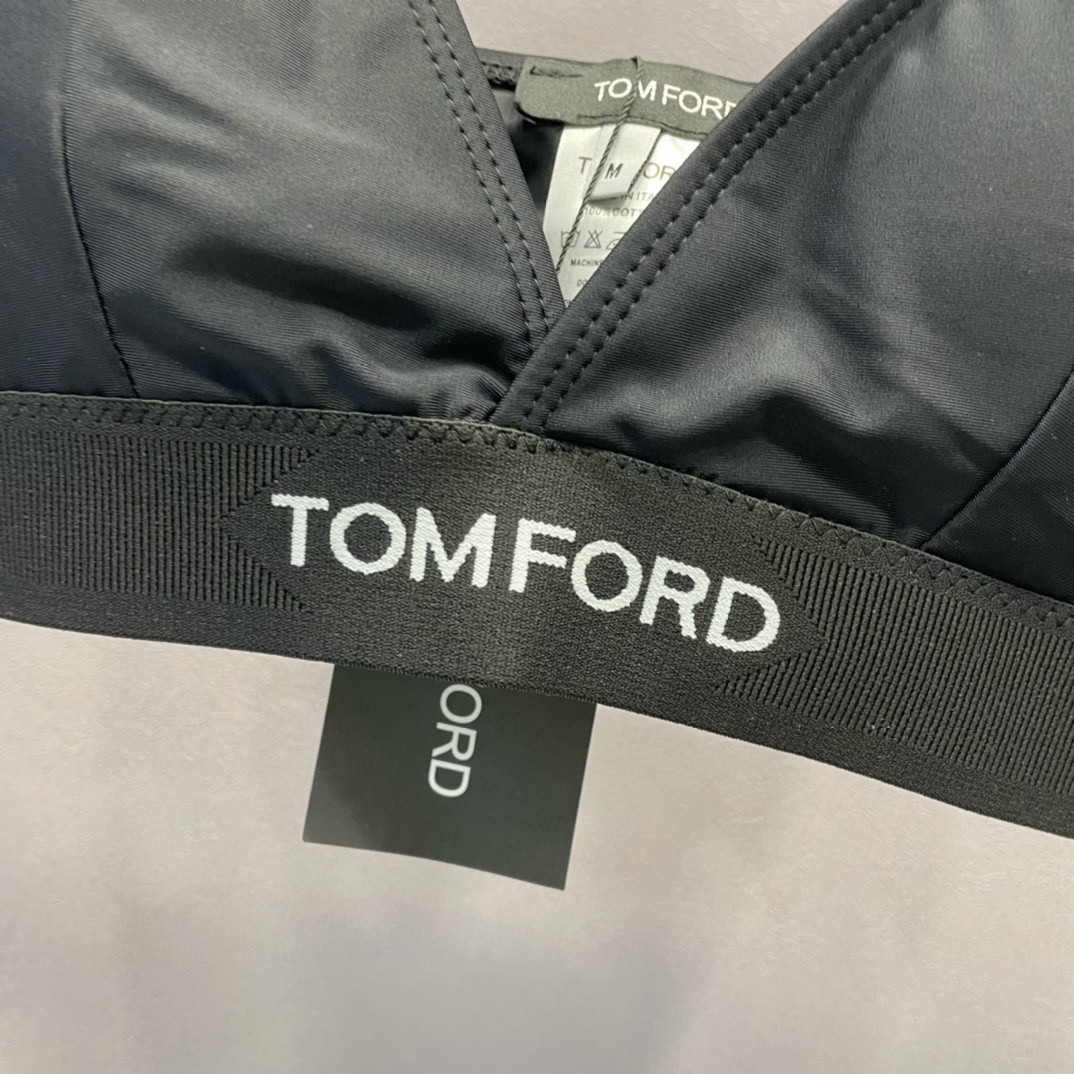  Tom Ford新款渐变高弹力健身瑜伽服运动套装~性感小吊带（有胸垫）+修身提臀显瘦打底裤脚     
