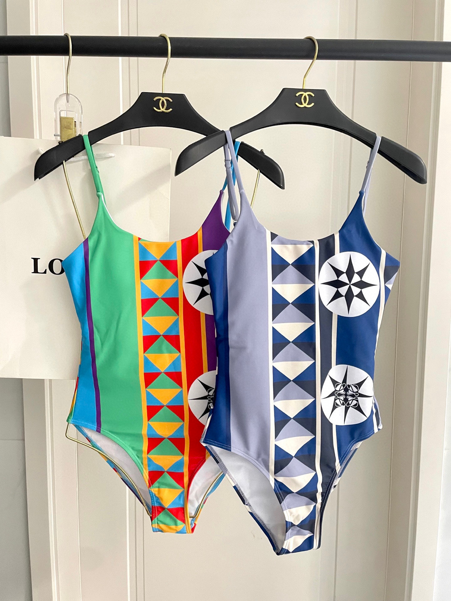  Lowe专柜新款气质款 性感又遮肉肉😍🥰适合多种场景的游泳衣🏊‍♀️海边 游泳池 温泉 水上乐园 漂流