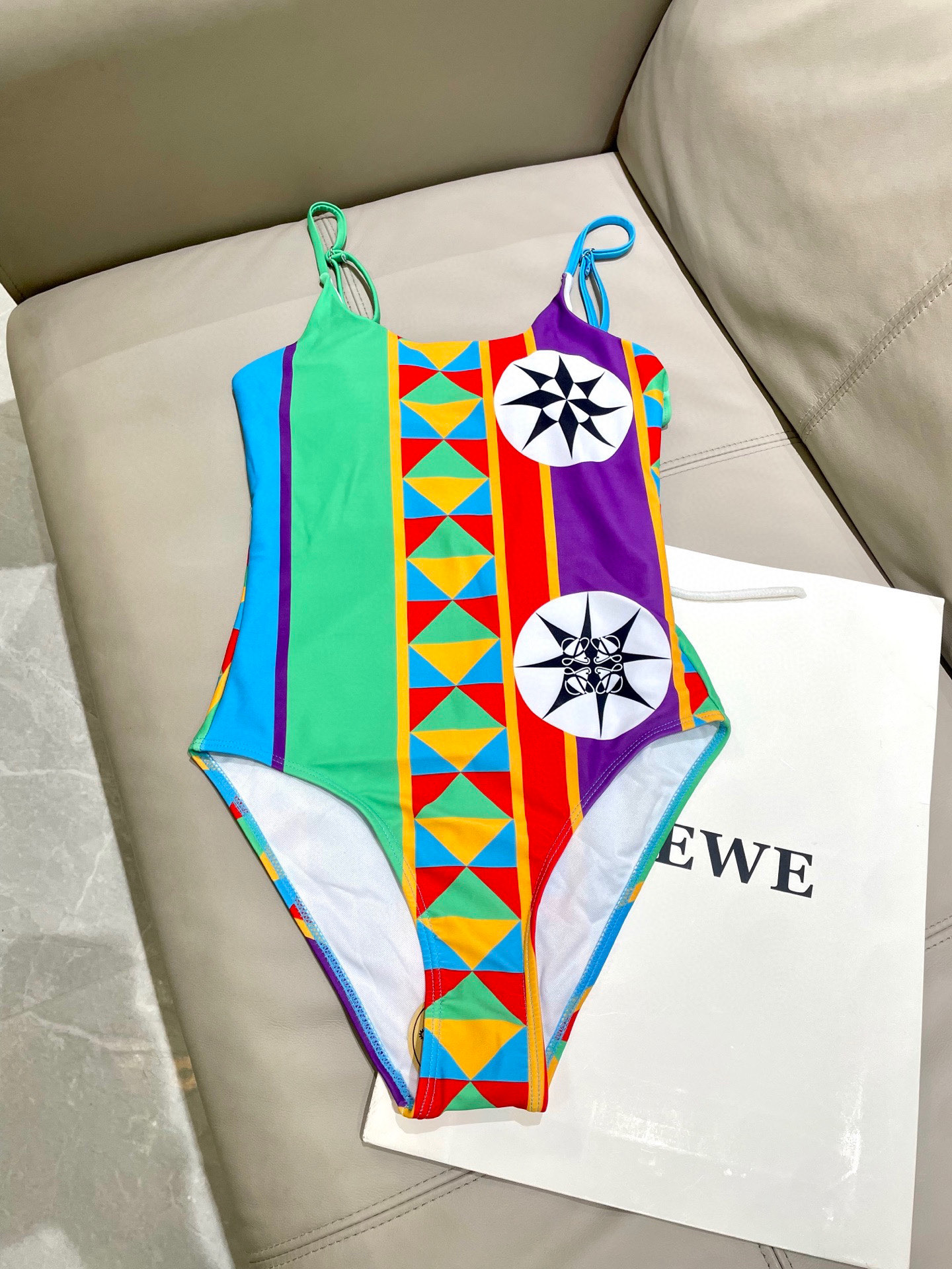  Lowe专柜新款气质款 性感又遮肉肉😍🥰适合多种场景的游泳衣🏊‍♀️海边 游泳池 温泉 水上乐园 漂流