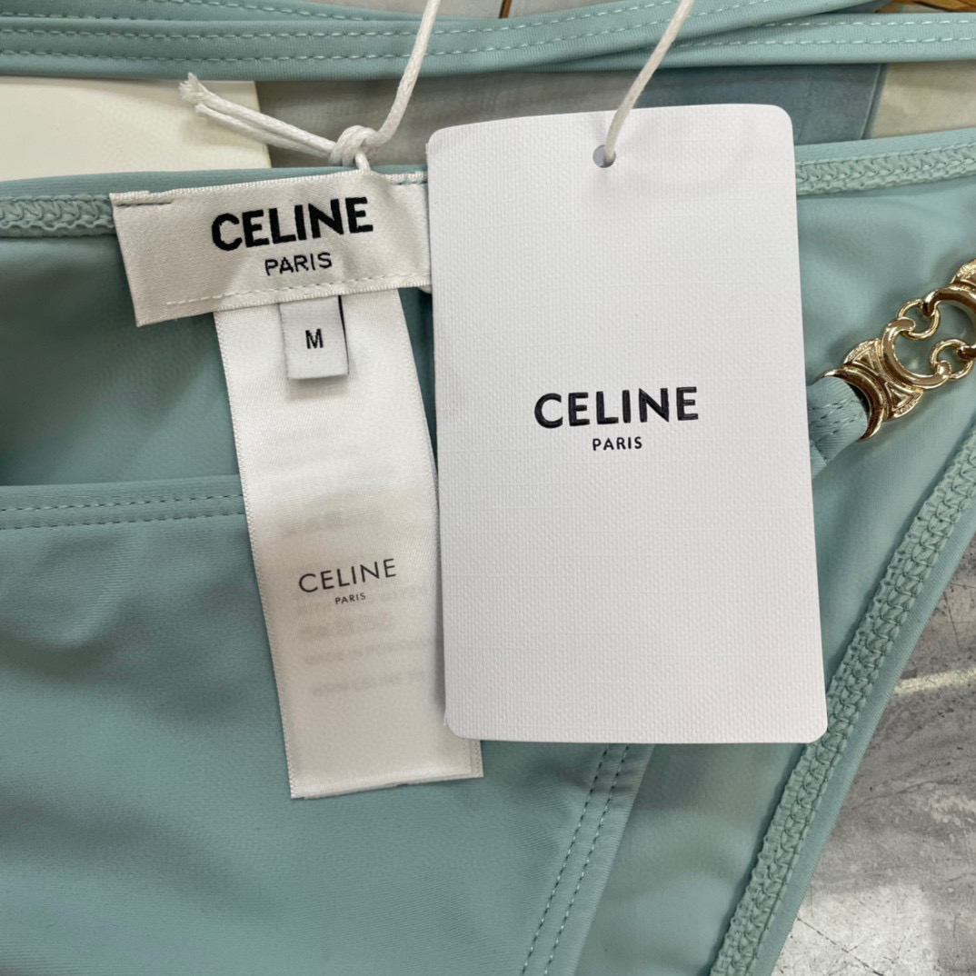  Celien新款分体对版五金😍🥰适合多种场景的游泳衣🏊‍♀️海边 游泳池 温泉 水上乐园 漂流都可以😌