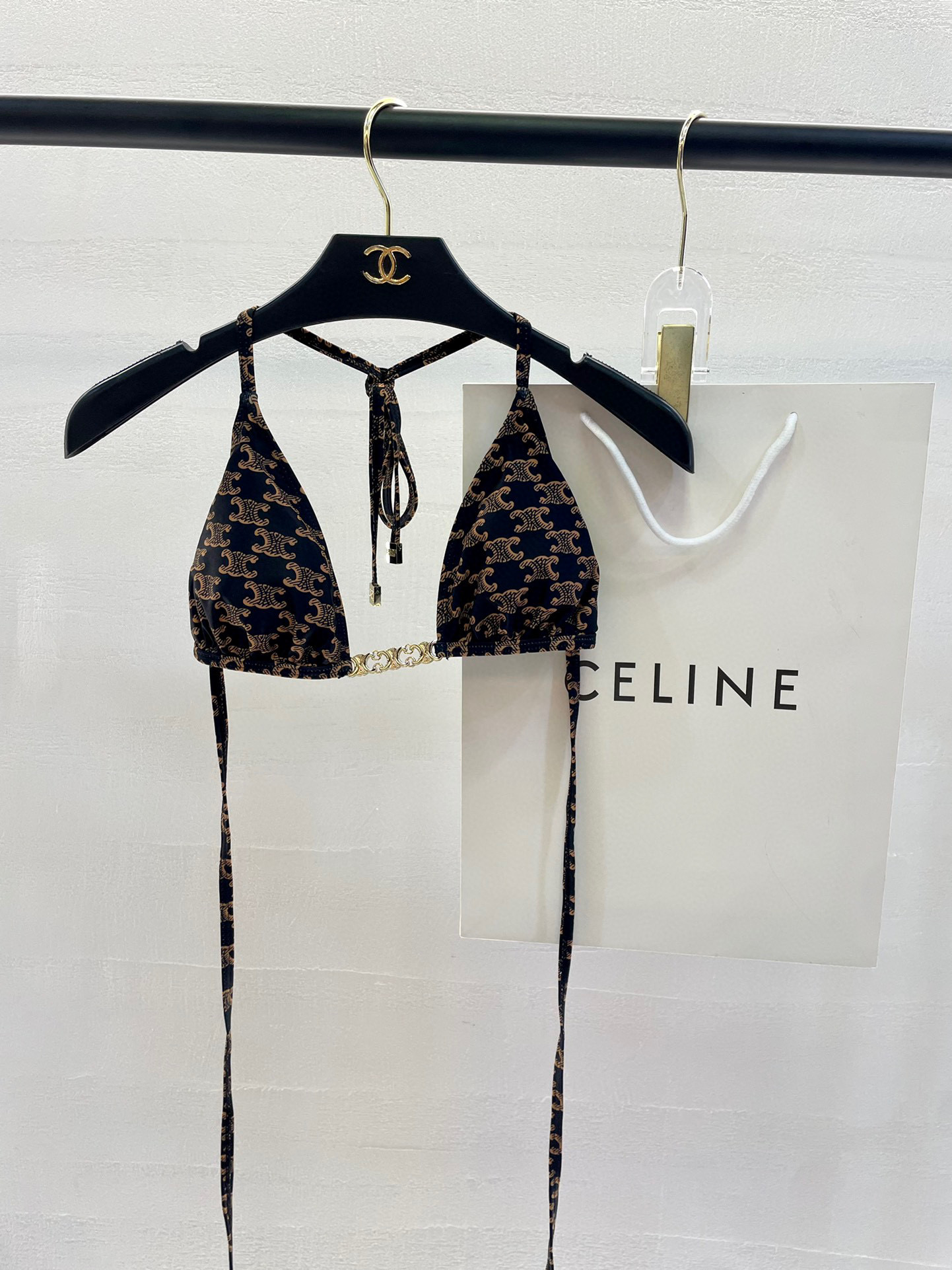  Celien新款分体对版五金😍🥰适合多种场景的游泳衣🏊‍♀️海边 游泳池 温泉 水上乐园 漂流都可以😌