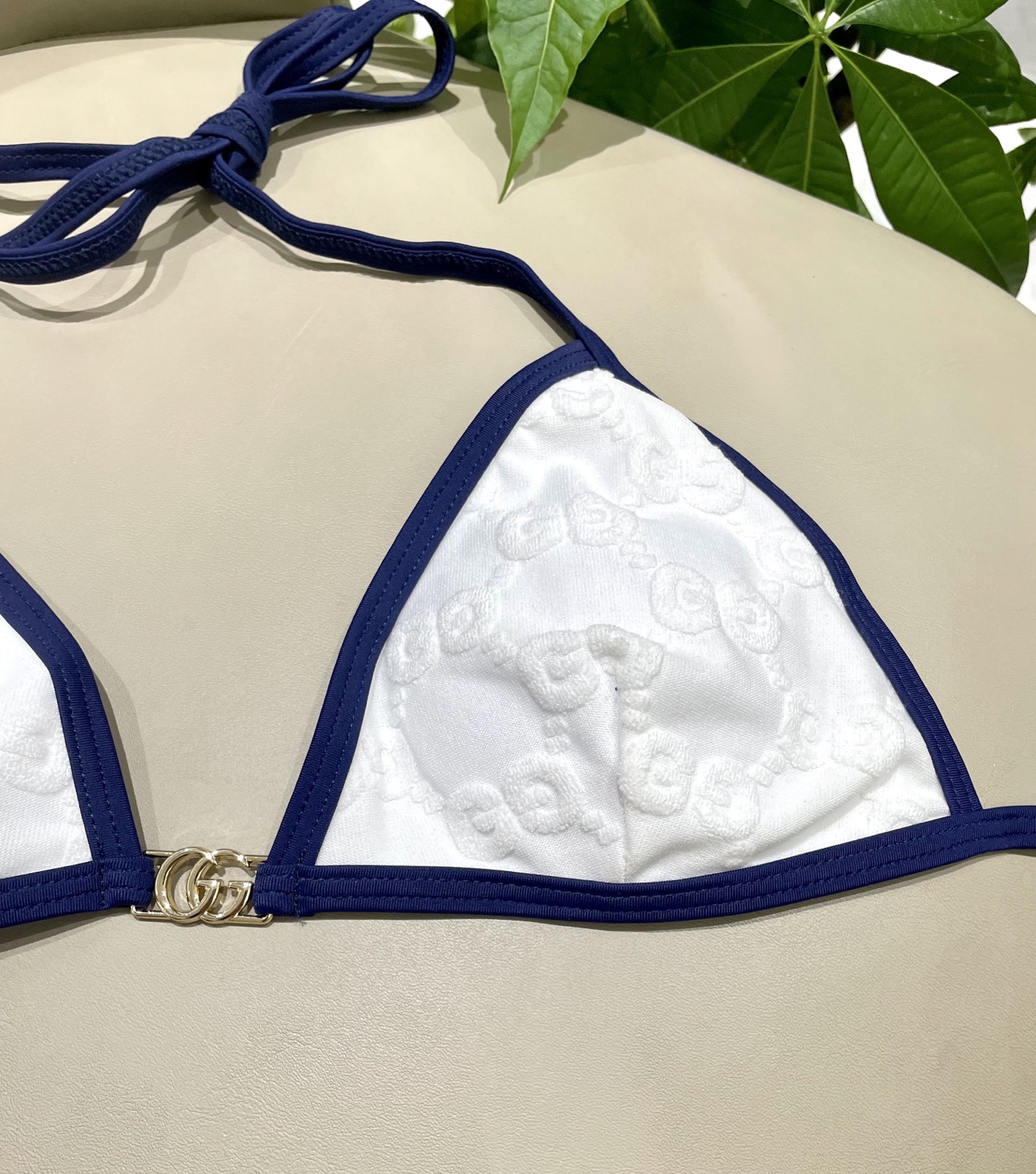  Gucci新款比基尼泳衣 专柜定制对版五金 实物超仙 拍不出来的美 🥰🥰💐💐适合多种场景的游泳衣🏊‍♀