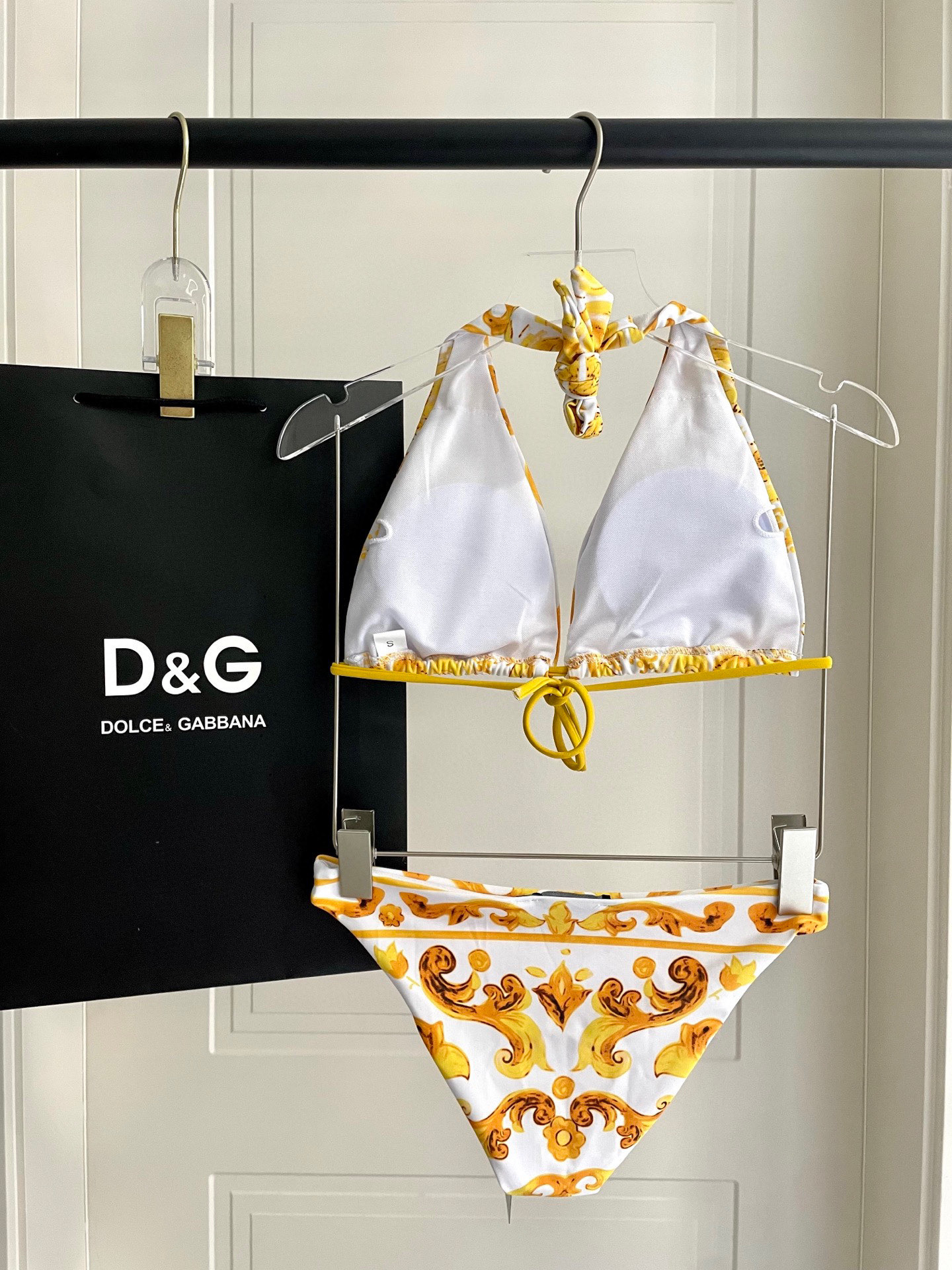  DG专柜新款分体泳衣😍🥰适合多种场景的游泳衣🏊‍♀️海边 游泳池 温泉 水上乐园 漂流都可以😌内搭也完