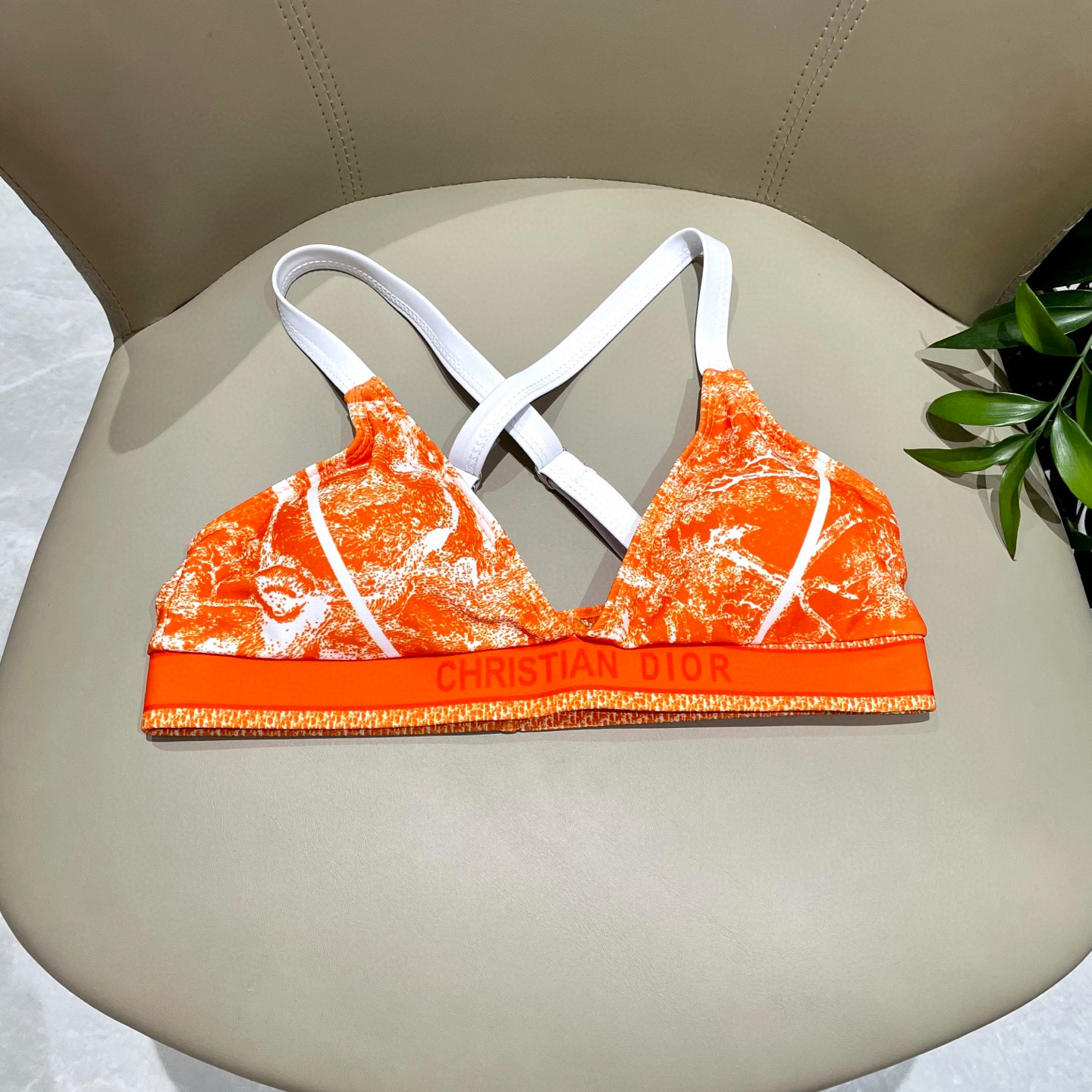  Dior连体泳衣  😍🥰适合多种场景的游泳衣🏊‍♀️海边 游泳池 温泉 水上乐园 漂流都可以😌内搭也完