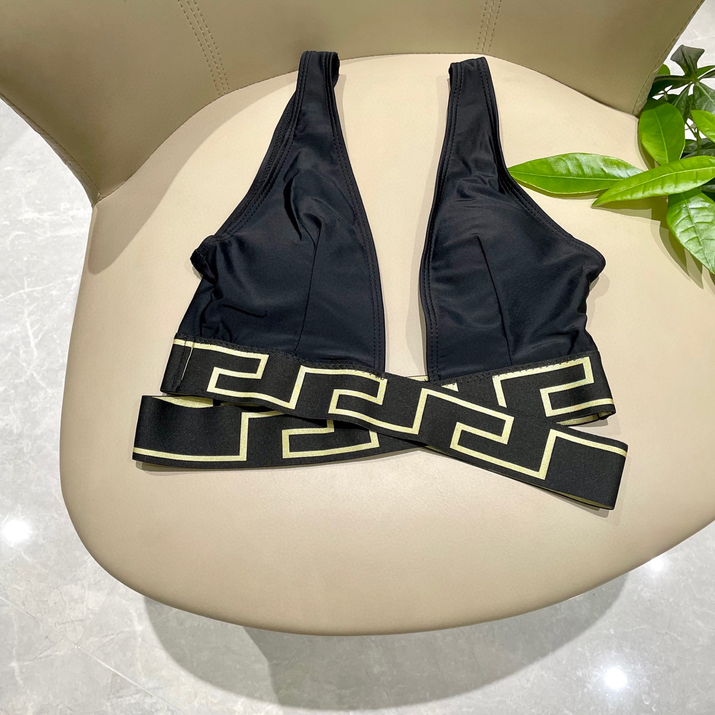  范思哲新款分体泳衣😍🥰适合多种场景的游泳衣🏊‍♀️海边 游泳池 温泉 水上乐园 漂流都可以😌内搭也完全