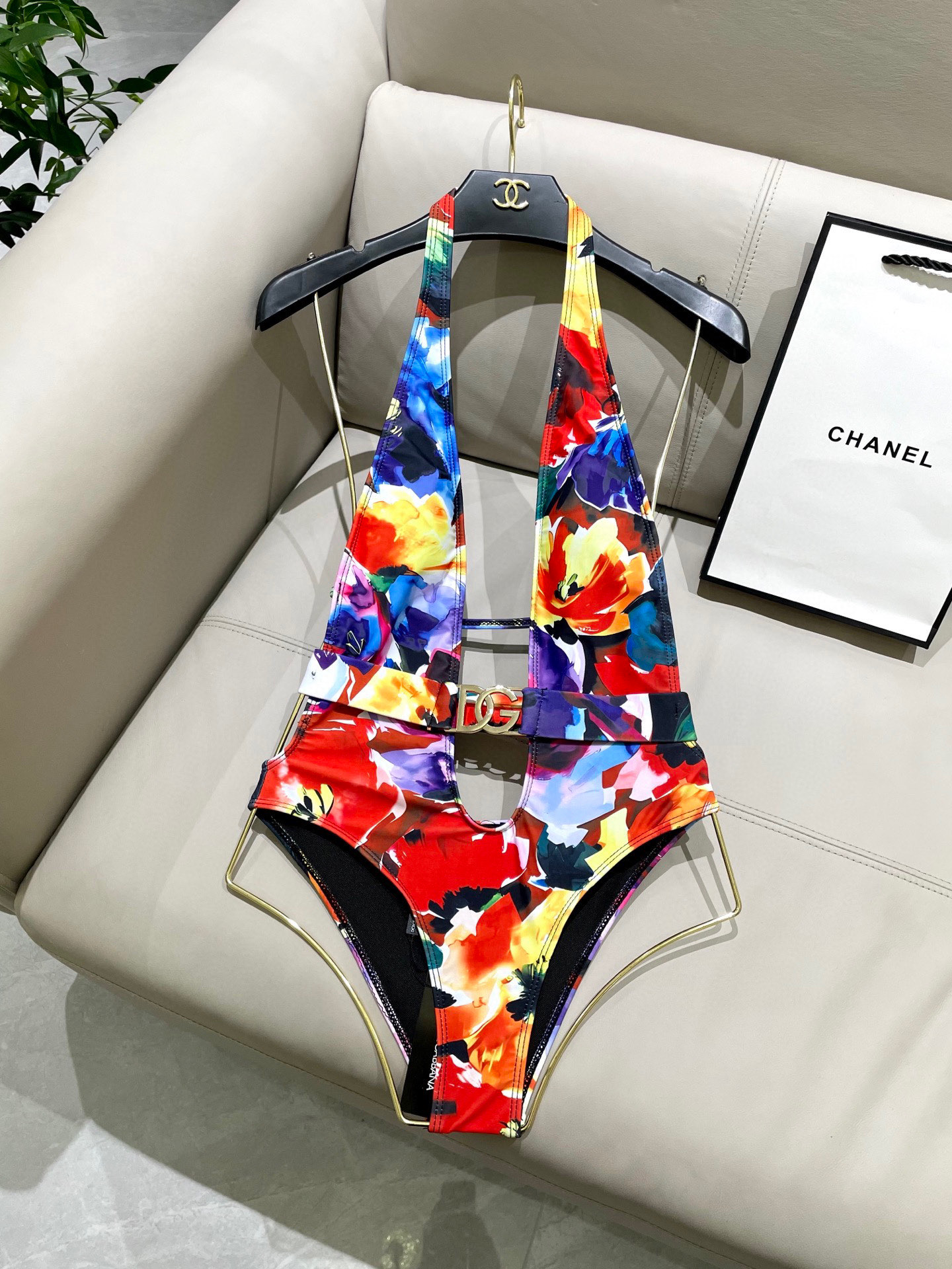  DG新款泳衣👙❤️😍🥰适合多种场景的游泳衣🏊‍♀️海边 游泳池 温泉 水上乐园 漂流都可以😌内搭外穿也