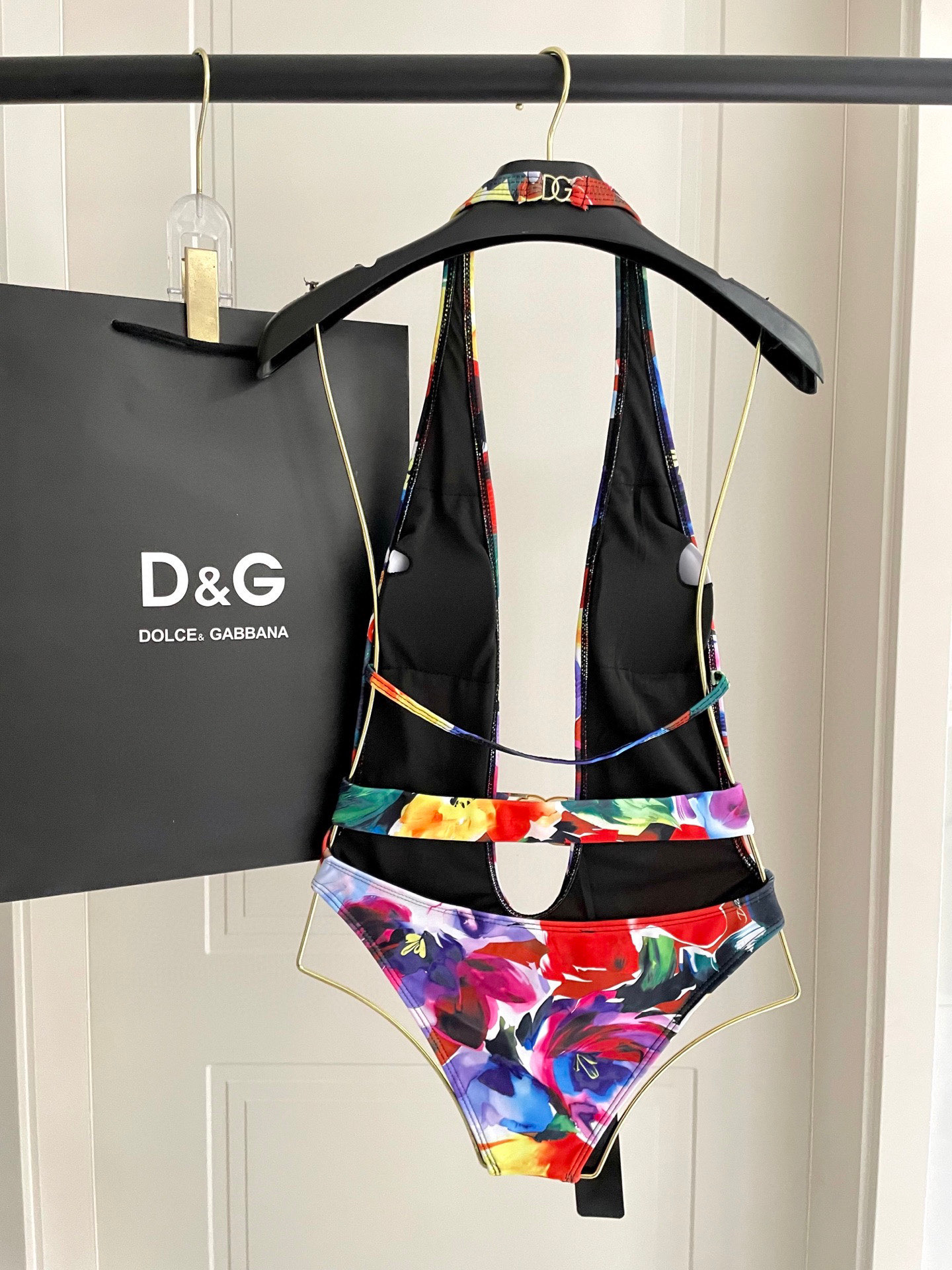  DG新款泳衣👙❤️😍🥰适合多种场景的游泳衣🏊‍♀️海边 游泳池 温泉 水上乐园 漂流都可以😌内搭外穿也
