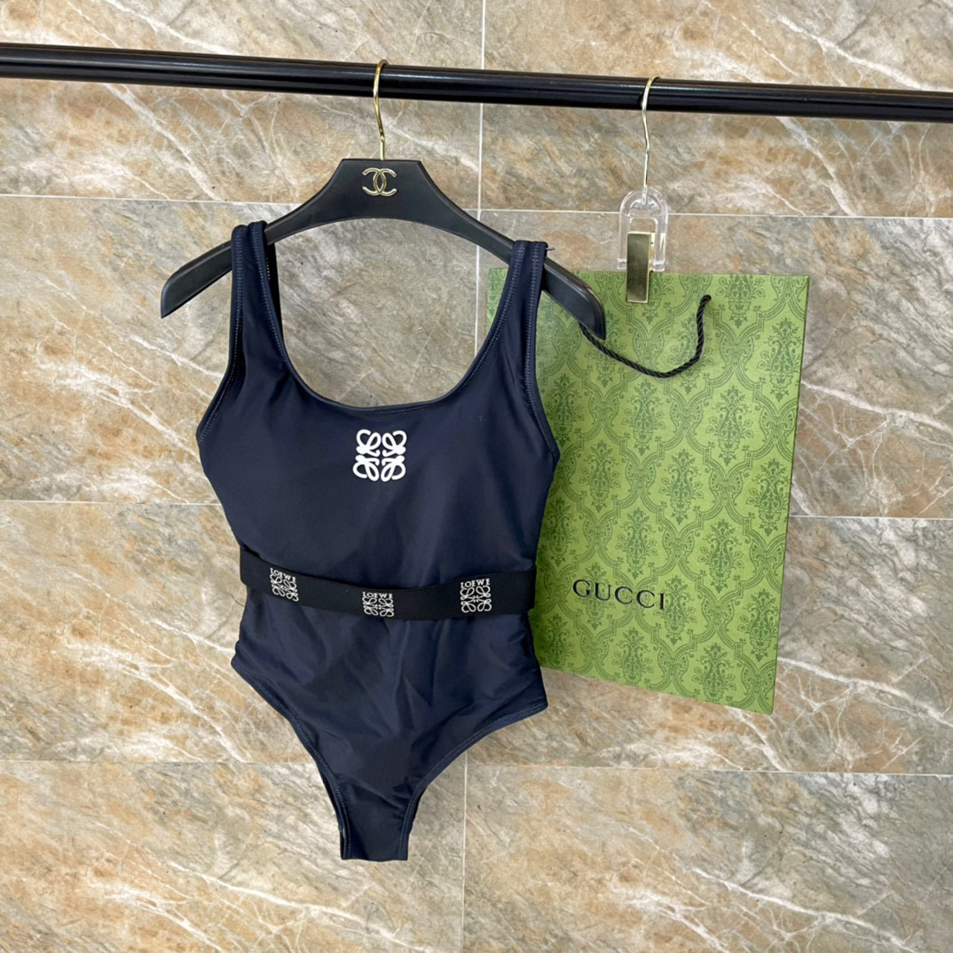  Lowe新款泳衣  😍🥰适合多种场景的游泳衣🏊‍♀️海边游泳池 温泉 水上乐园 漂流都可以😌内搭也完全