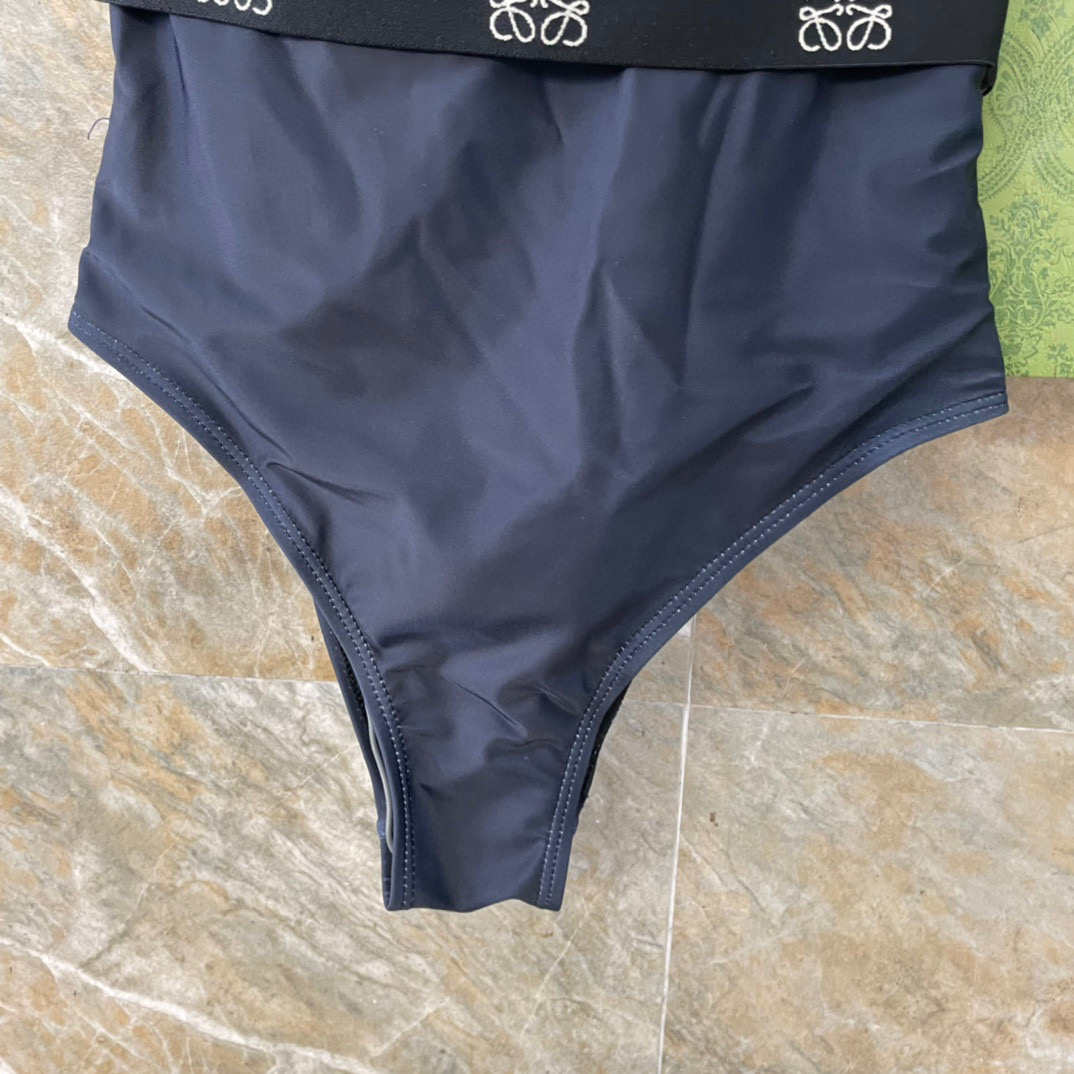  Lowe新款泳衣  😍🥰适合多种场景的游泳衣🏊‍♀️海边游泳池 温泉 水上乐园 漂流都可以😌内搭也完全