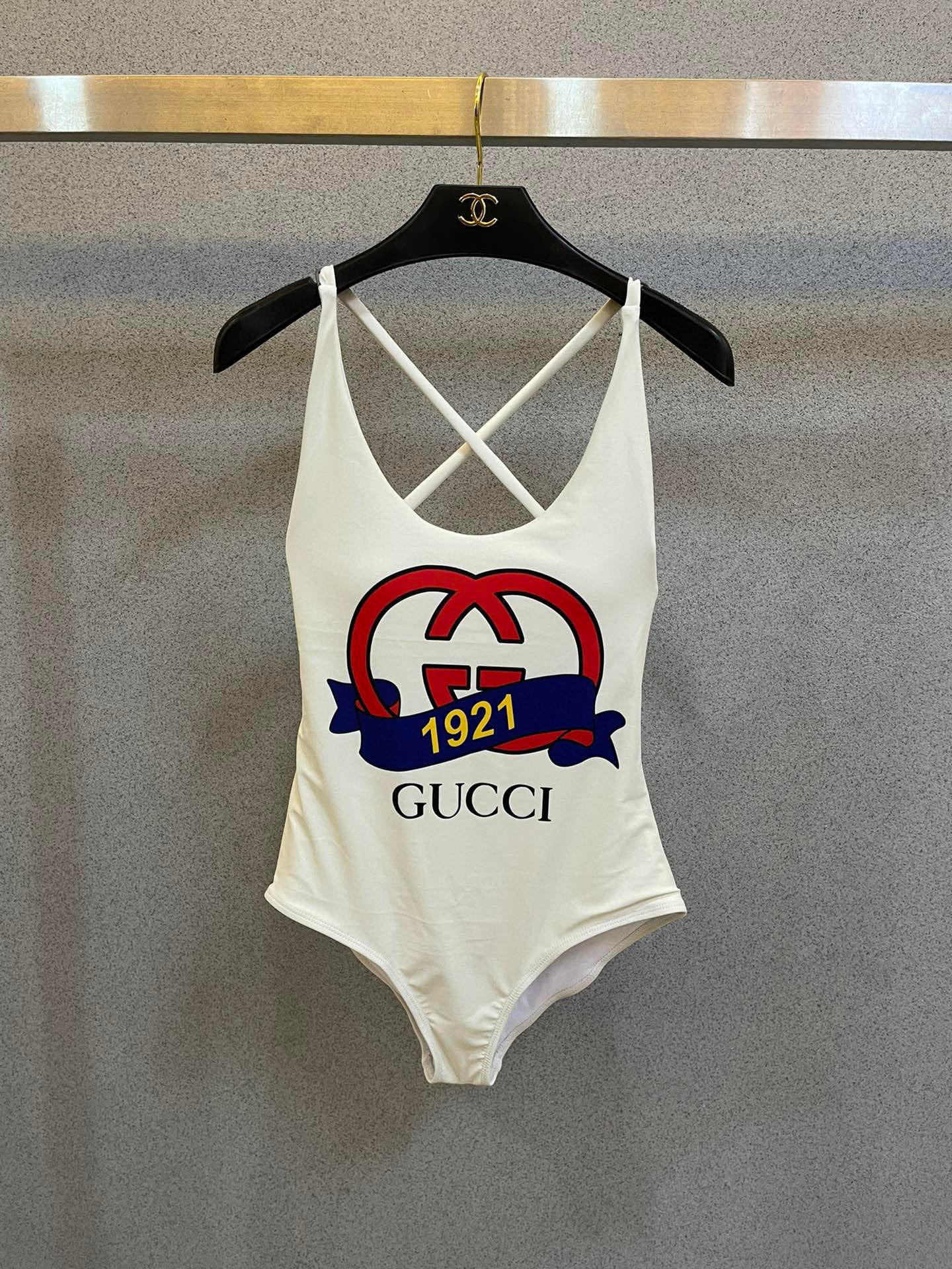  Gucci新款连体泳衣 实物超级美 😍🥰适合多种场景的游泳衣🏊‍♀️海边 游泳池 温泉 水上乐园 漂流