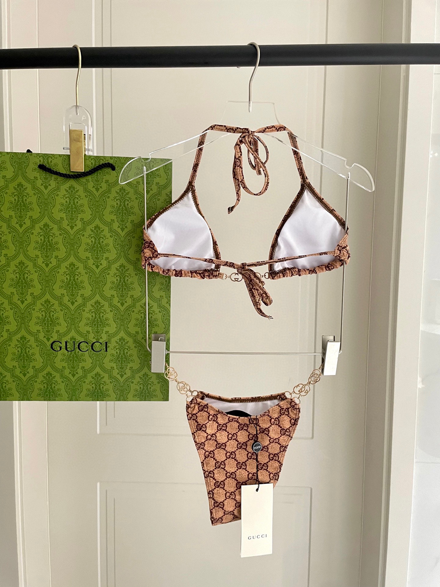  Gucci新款比基尼👙❤️😍🥰适合多种场景的游泳衣🏊‍♀️海边 游泳池 温泉 水上乐园 漂流都可以😌内