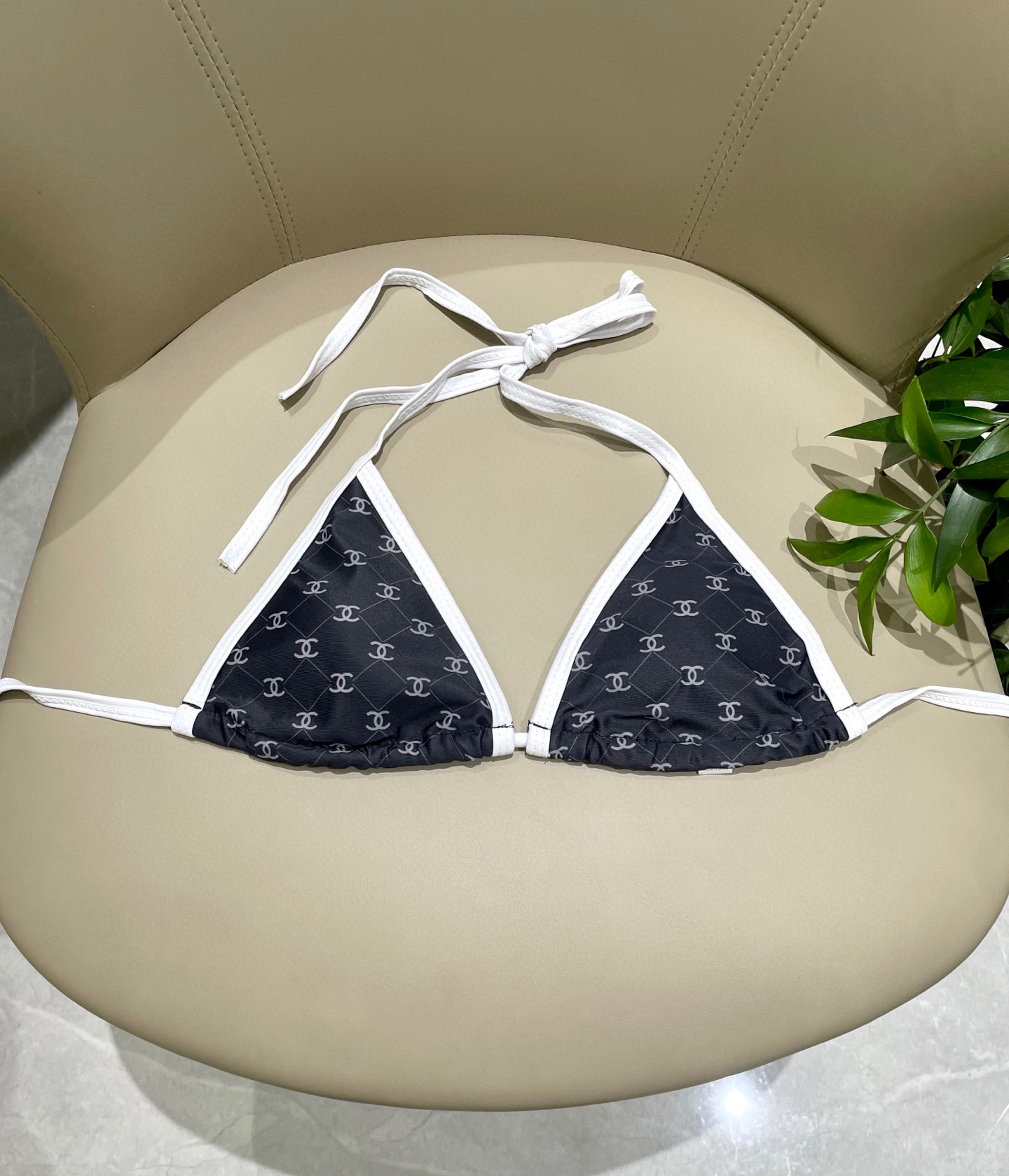  Chanel新款比基尼泳衣👙❤️😍🥰适合多种场景的游泳衣🏊‍♀️海边 游泳池 温泉 水上乐园 漂流都可
