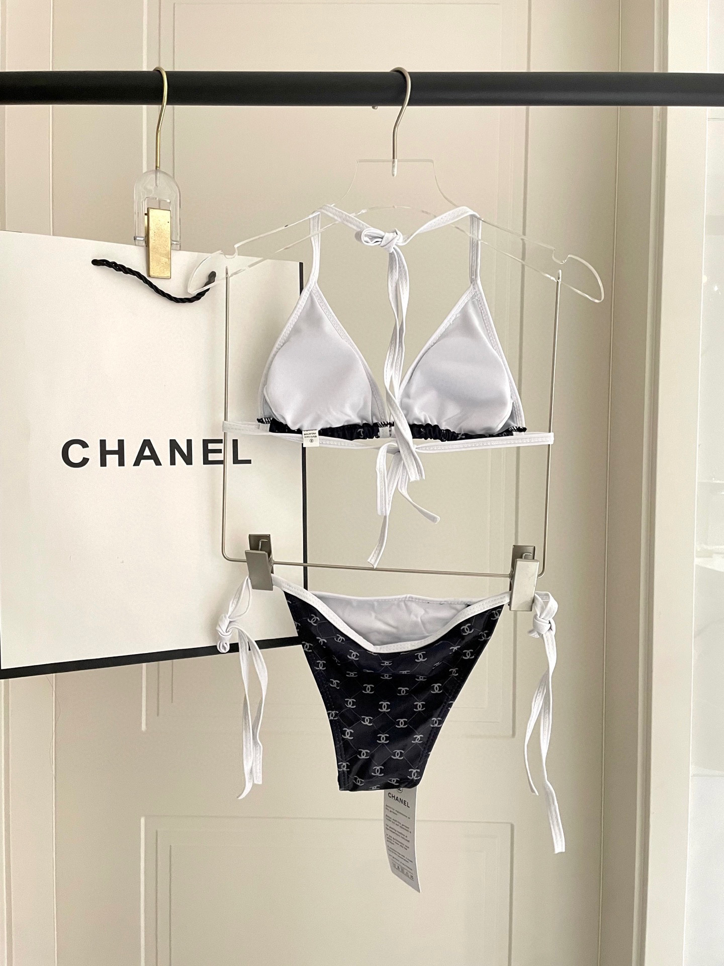  Chanel新款比基尼泳衣👙❤️😍🥰适合多种场景的游泳衣🏊‍♀️海边 游泳池 温泉 水上乐园 漂流都可
