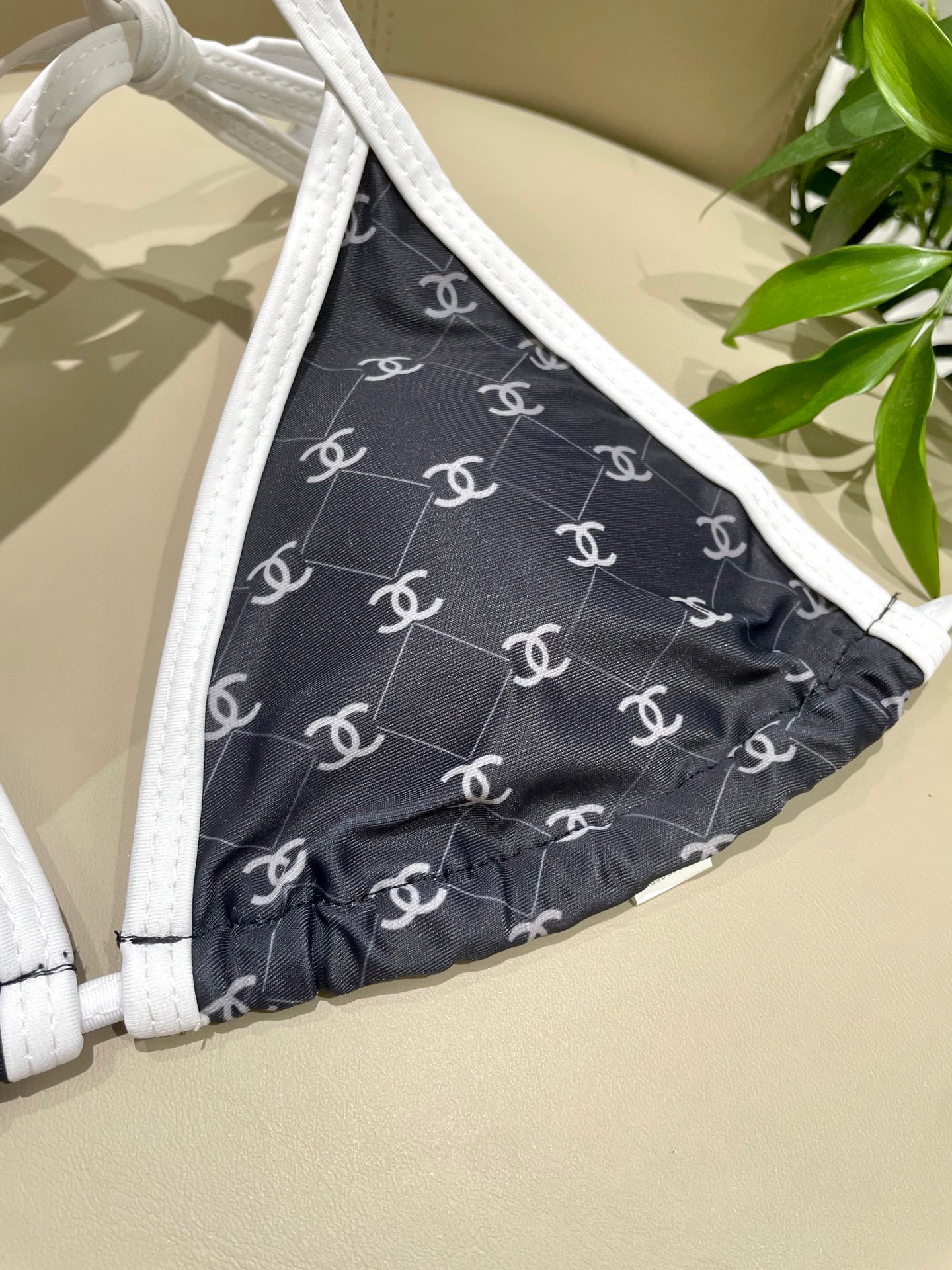  Chanel新款比基尼泳衣👙❤️😍🥰适合多种场景的游泳衣🏊‍♀️海边 游泳池 温泉 水上乐园 漂流都可