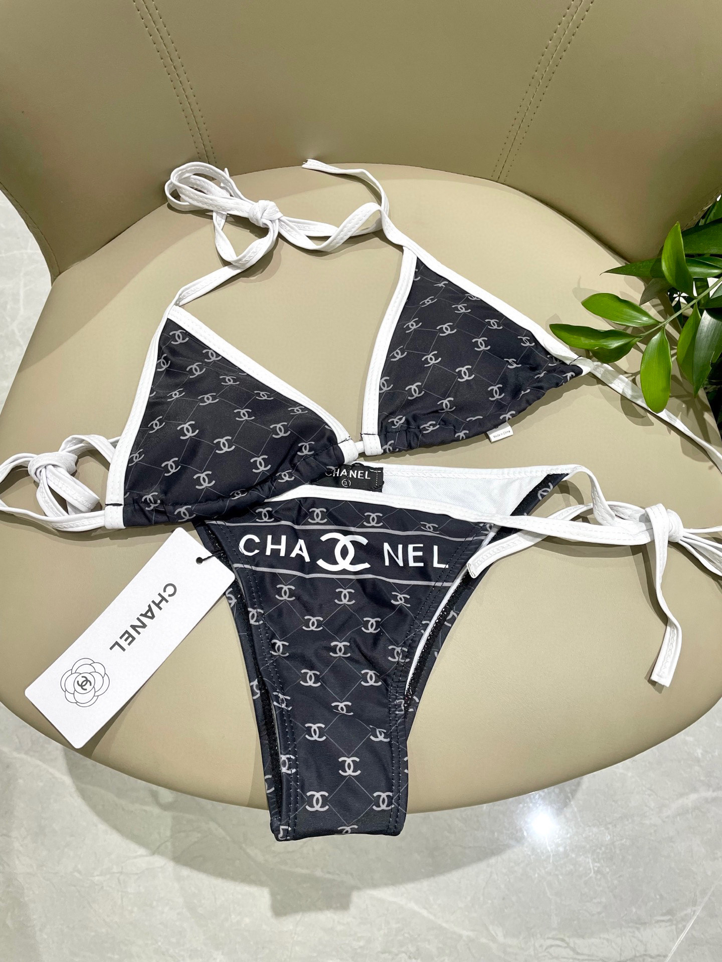  Chanel新款比基尼泳衣👙❤️😍🥰适合多种场景的游泳衣🏊‍♀️海边 游泳池 温泉 水上乐园 漂流都可