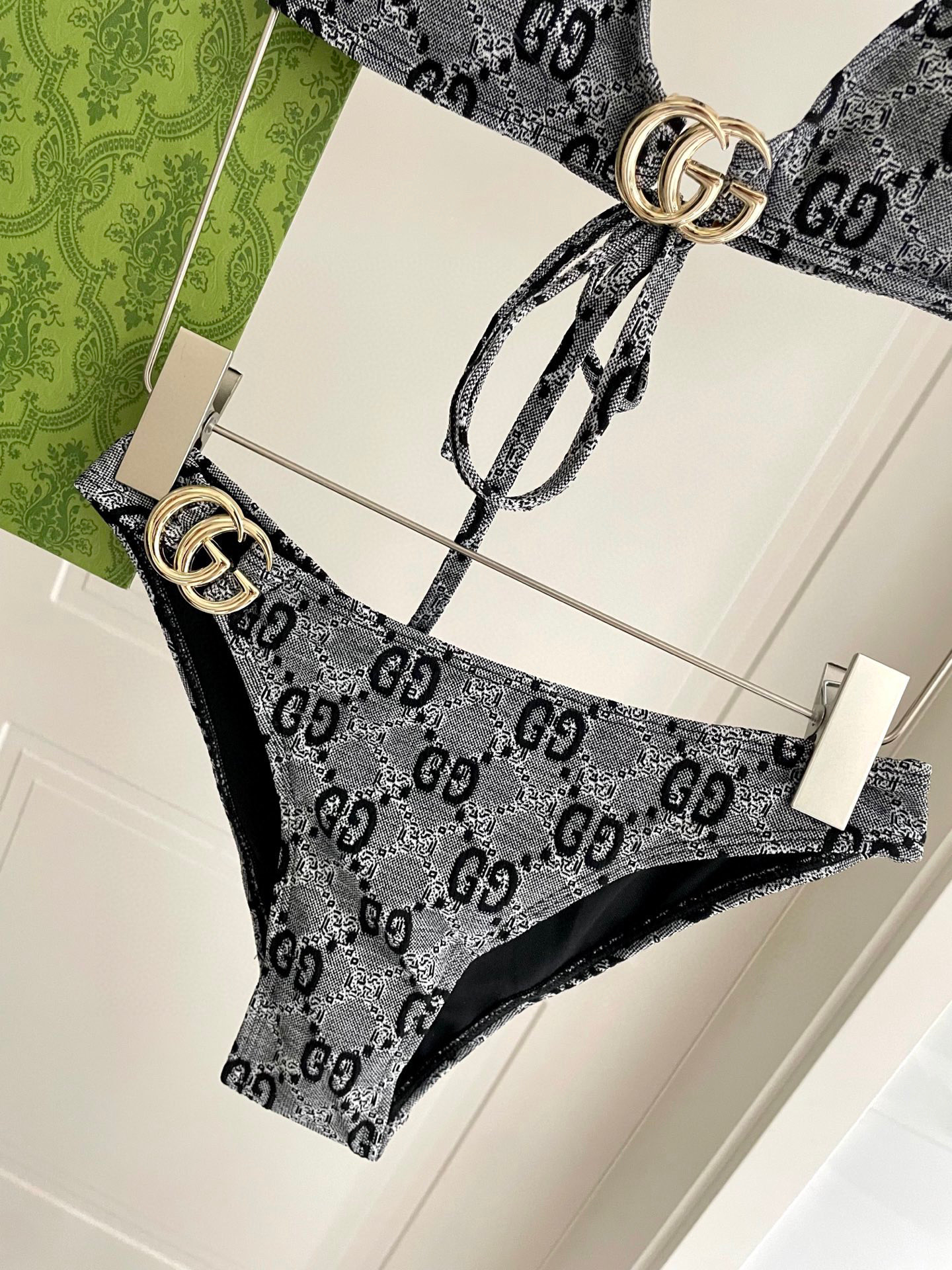  Gucci新款提花连体体式泳衣👙❤️😍🥰适合多种场景的游泳衣🏊‍♀️海边 游泳池 温泉 水上乐园 漂流