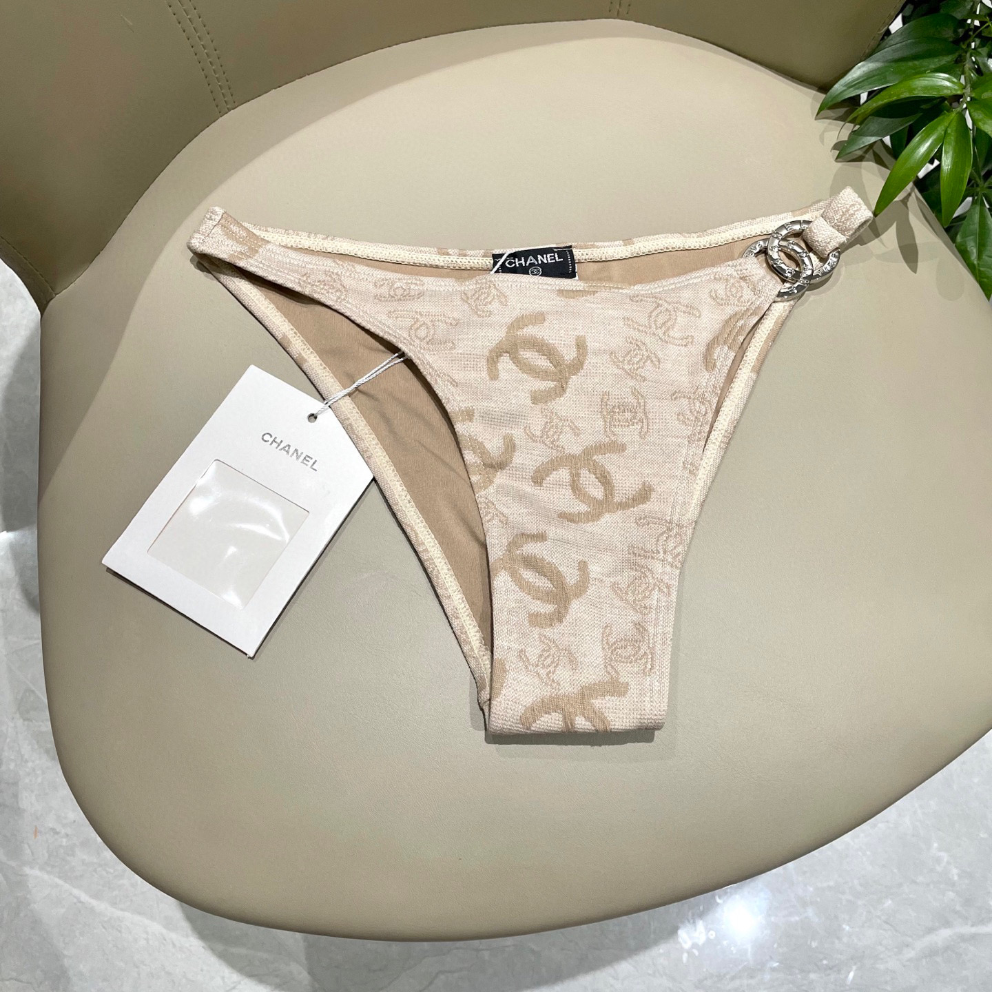  Chanel新款提花分体式泳衣👙❤️😍🥰适合多种场景的游泳衣🏊‍♀️海边 游泳池 温泉 水上乐园 漂流
