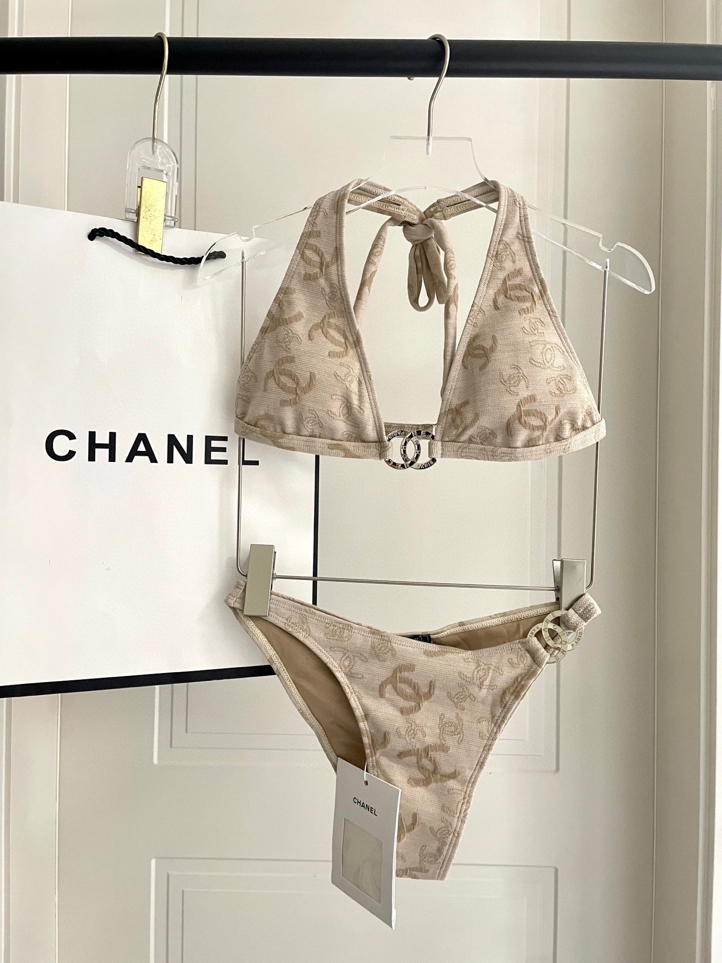  Chanel新款提花分体式泳衣👙❤️😍🥰适合多种场景的游泳衣🏊‍♀️海边 游泳池 温泉 水上乐园 漂流