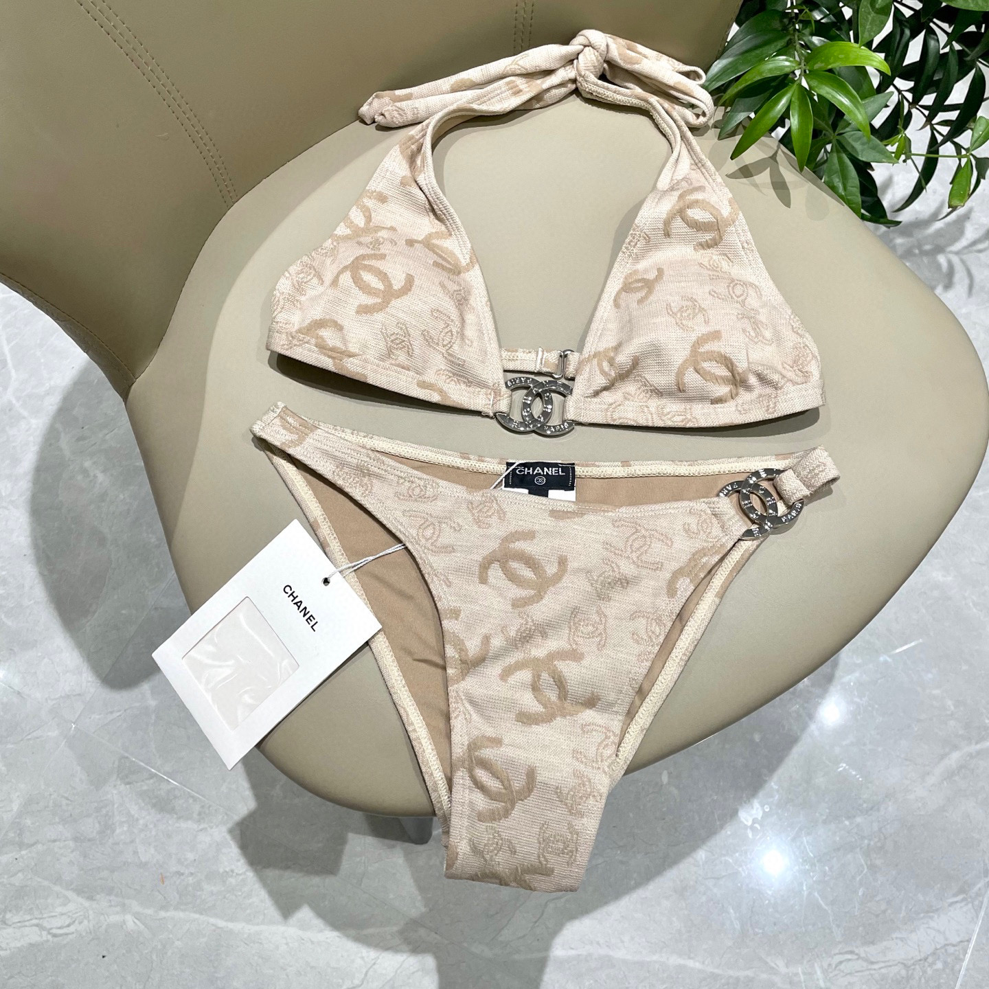  Chanel新款提花分体式泳衣👙❤️😍🥰适合多种场景的游泳衣🏊‍♀️海边 游泳池 温泉 水上乐园 漂流
