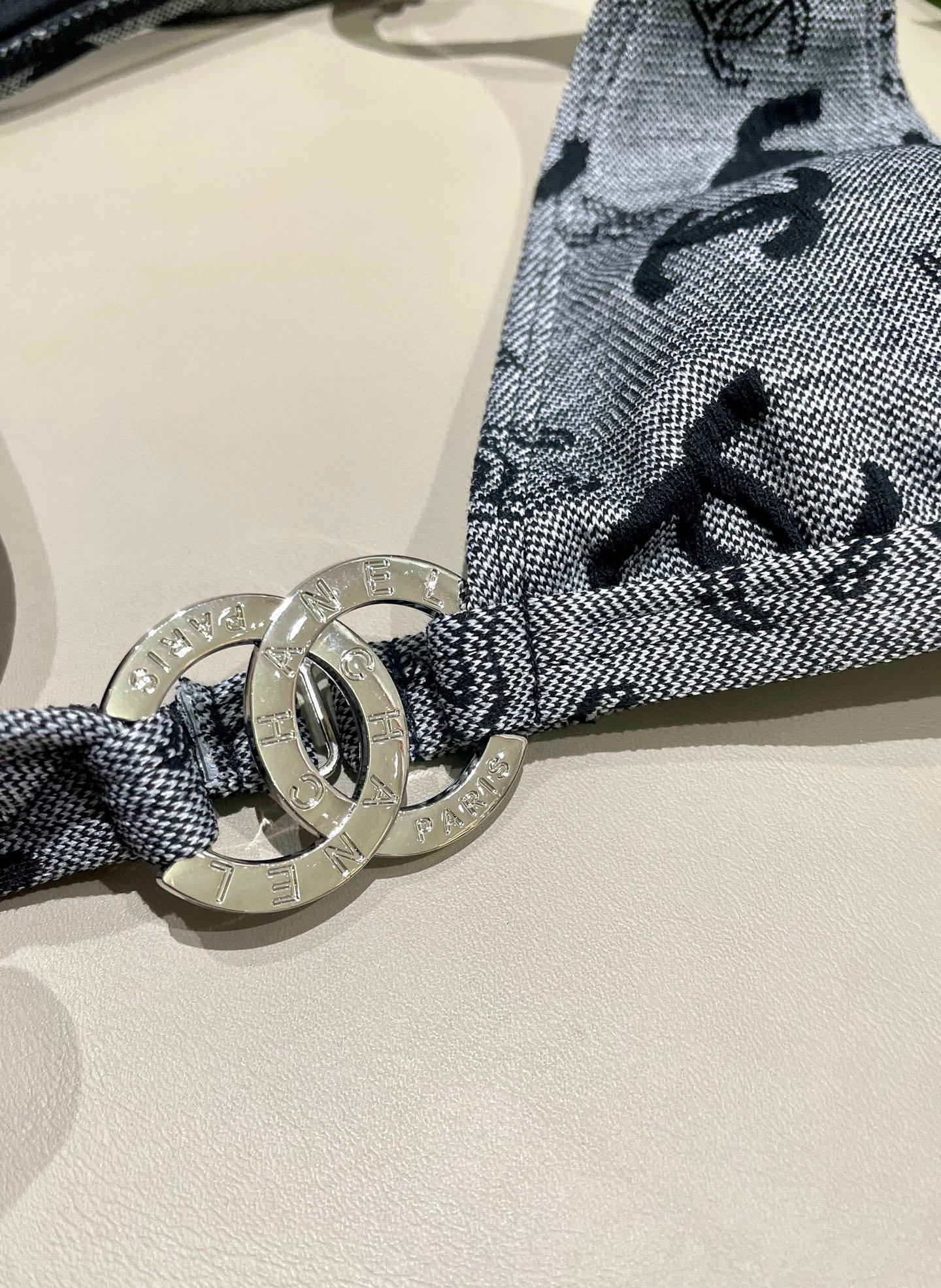  Chanel新款提花分体式泳衣👙❤️😍🥰适合多种场景的游泳衣🏊‍♀️海边 游泳池 温泉 水上乐园 漂流