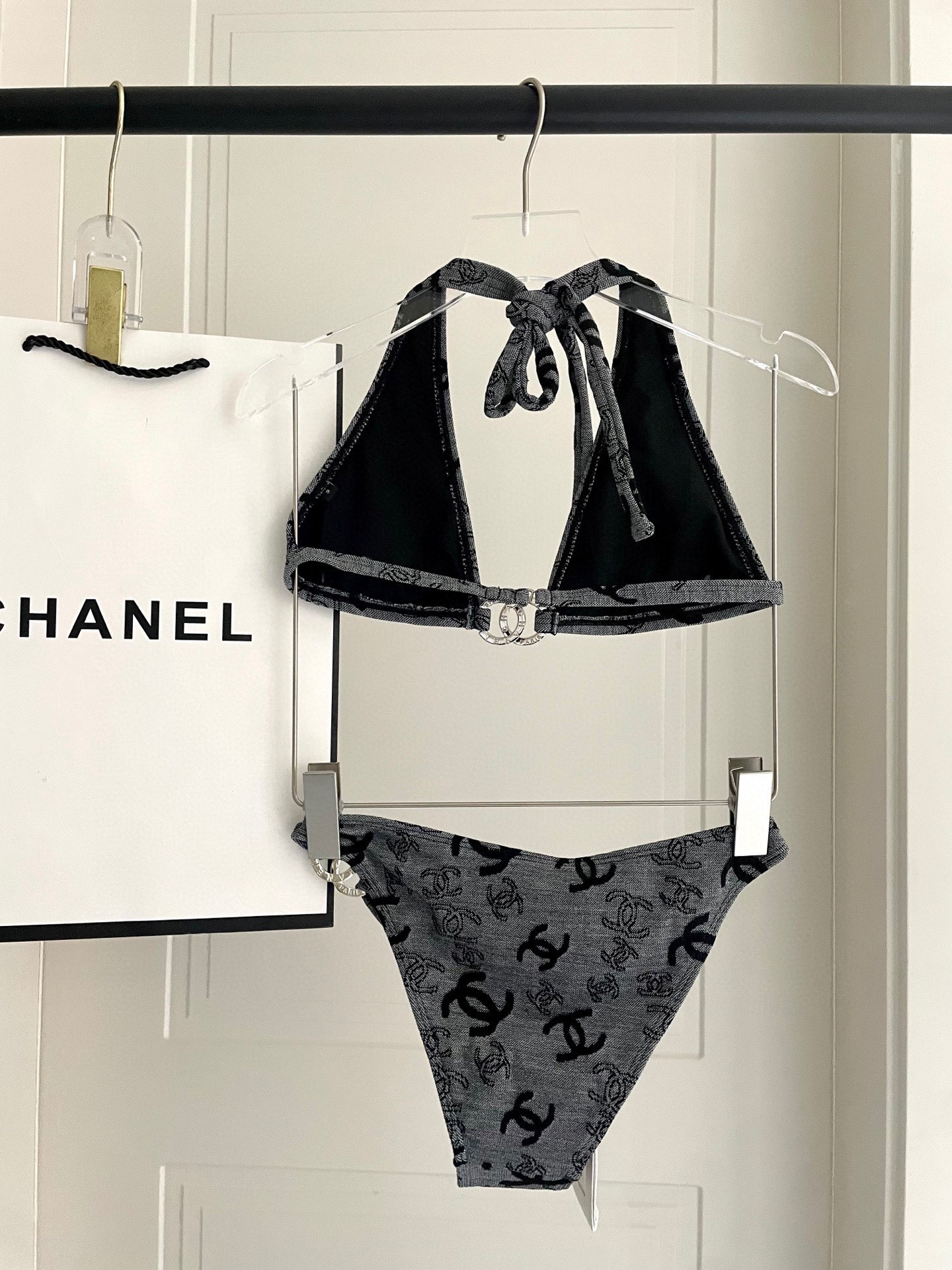  Chanel新款提花分体式泳衣👙❤️😍🥰适合多种场景的游泳衣🏊‍♀️海边 游泳池 温泉 水上乐园 漂流