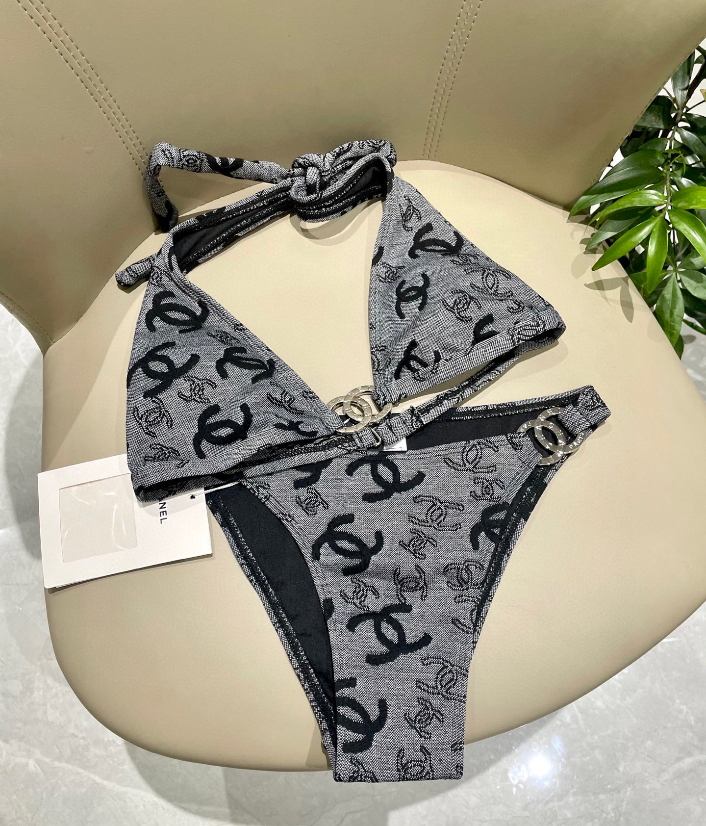  Chanel新款提花分体式泳衣👙❤️😍🥰适合多种场景的游泳衣🏊‍♀️海边 游泳池 温泉 水上乐园 漂流