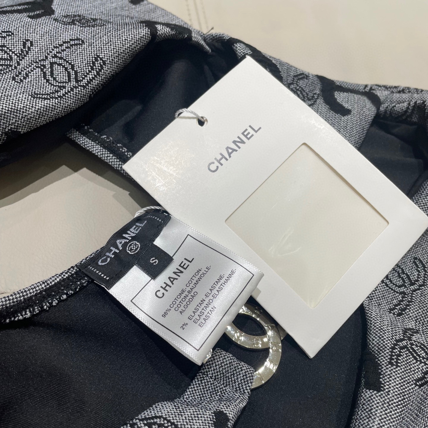  Chanel新款提花连体式泳衣👙❤️😍🥰适合多种场景的游泳衣🏊‍♀️海边 游泳池 温泉 水上乐园 漂流
