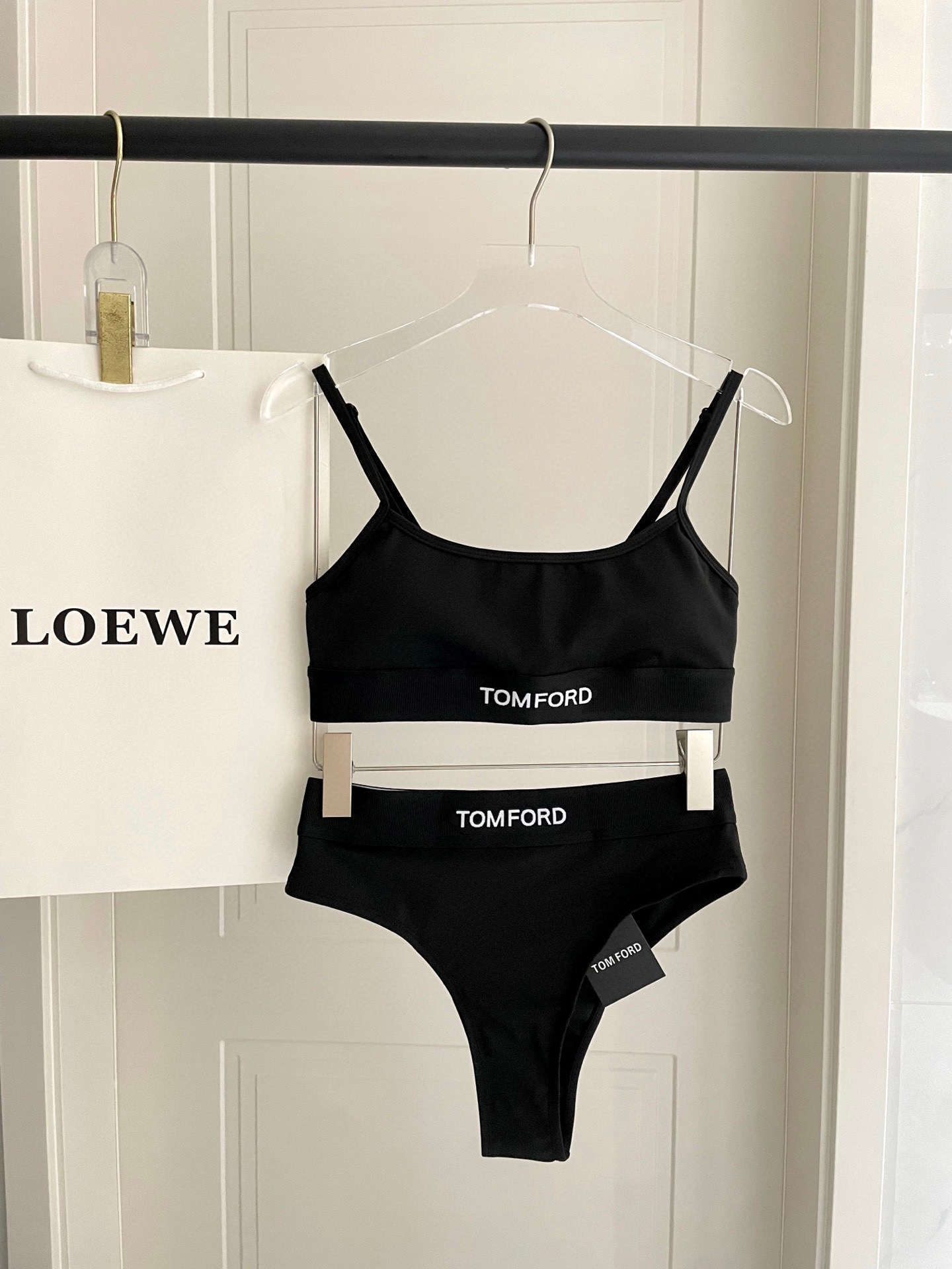  TOm FORD😍🥰适合多种场景的游泳衣🏊‍♀️海边 游泳池 温泉 水上乐园 漂流都可以😌内搭也完全可