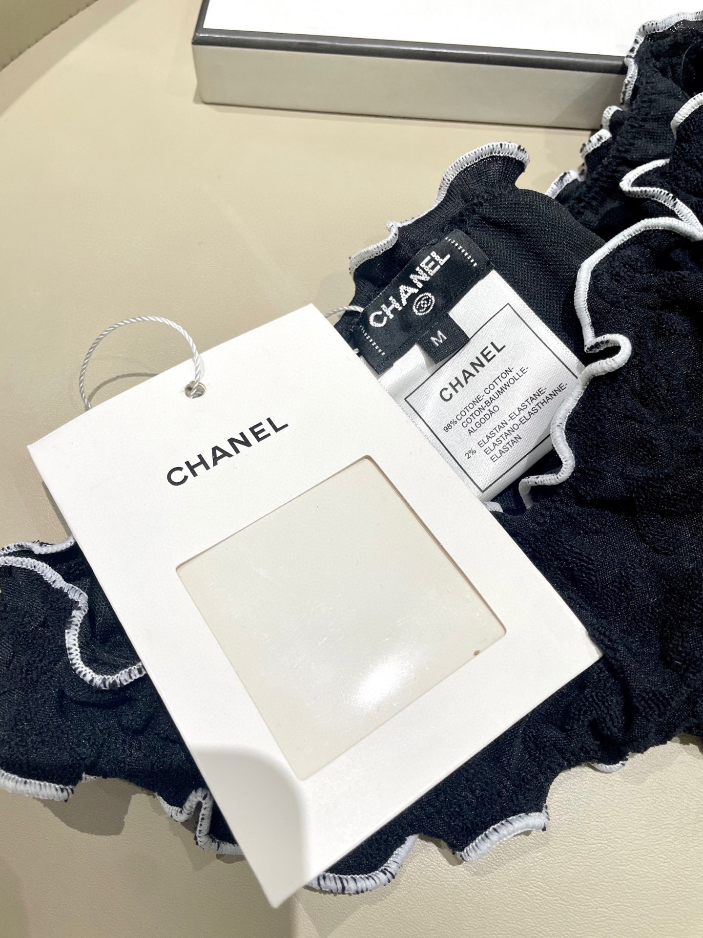  Chanel新款比基尼 暗纹 实物超仙 拍不出来的美 🥰🥰💐💐适合多种场景的游泳衣🏊‍♀️海边 游泳池