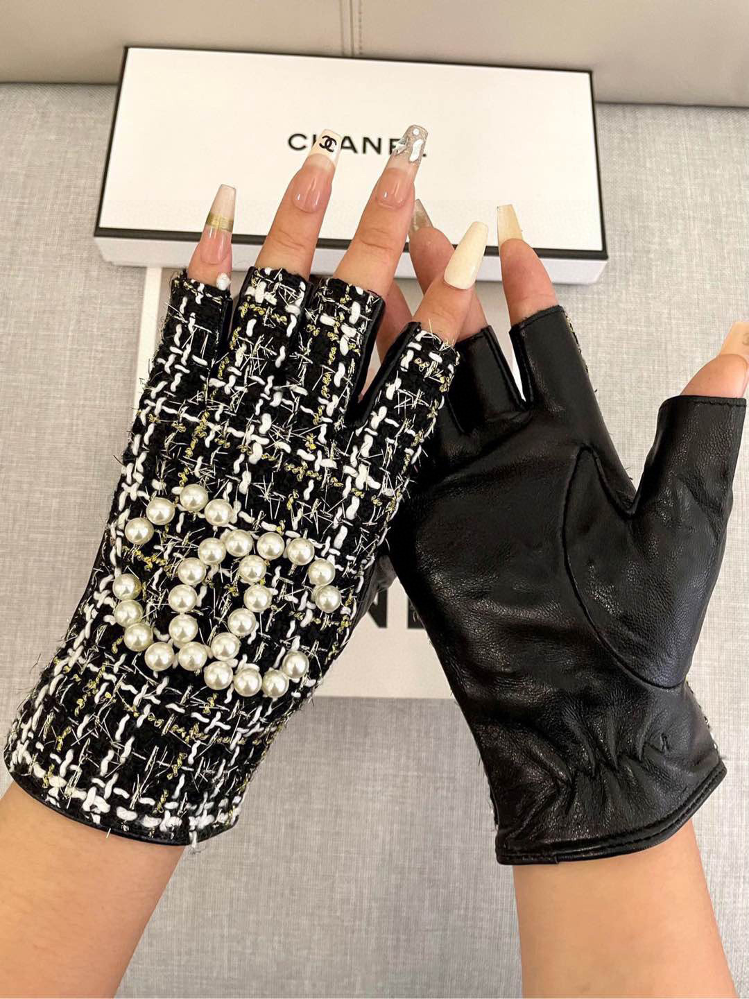  香奈儿Chanel‼️欧洲新款🇫🇷【顶级原单】女士高档半指手套 💁💁💁香奈儿御用毛呢手套 顶级做工💋任