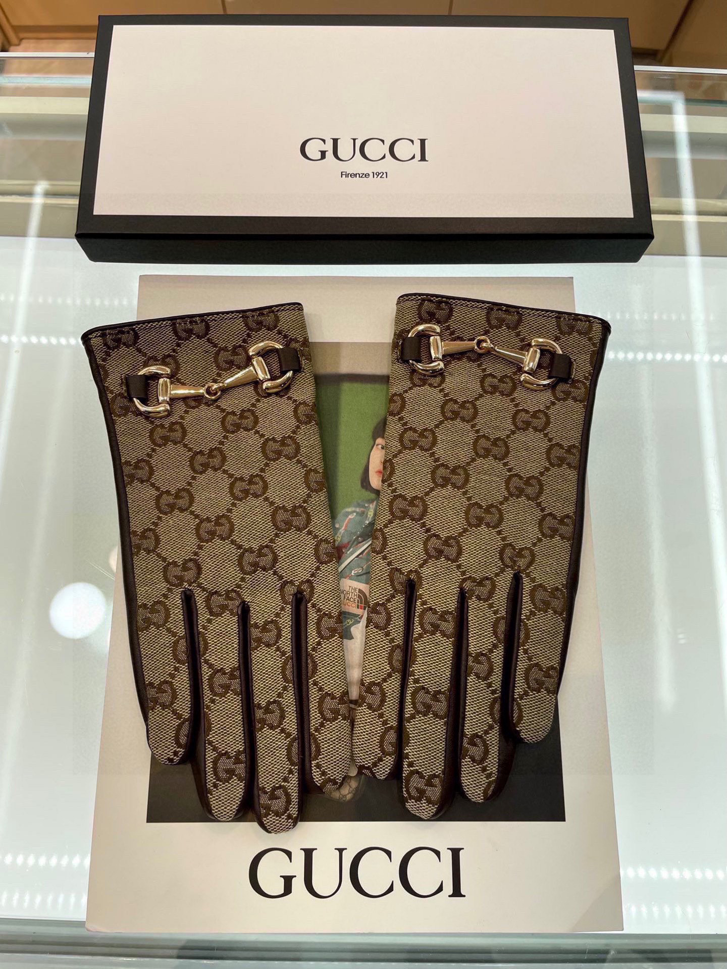 Gucci‼️爆款到 🔥【顶级原单】官网同步女士新款高档羊皮手套🎉🔒🔒百分百选用进口小羊皮 内里绒里保暖