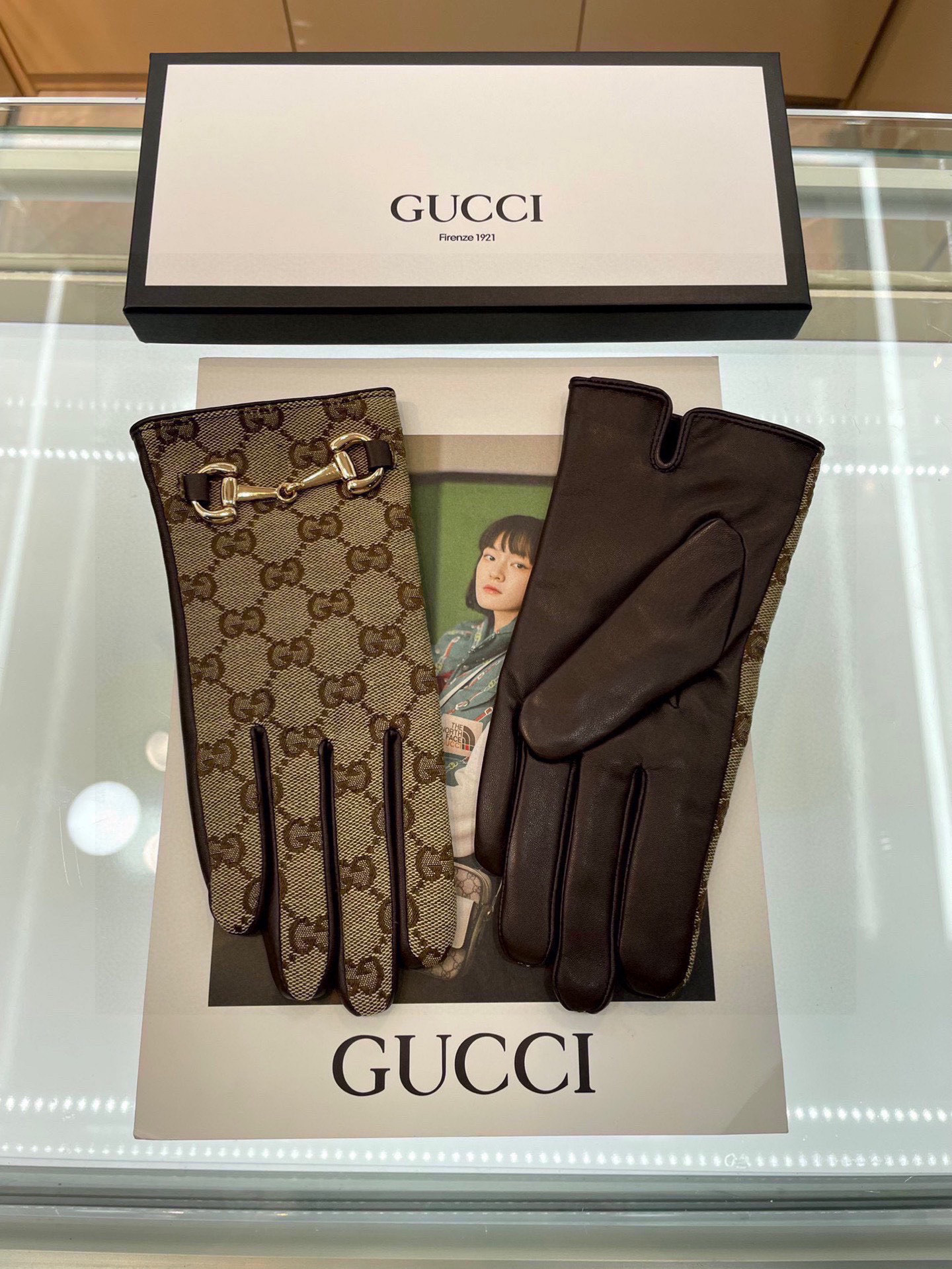 Gucci‼️爆款到 🔥【顶级原单】官网同步女士新款高档羊皮手套🎉🔒🔒百分百选用进口小羊皮 内里绒里保暖