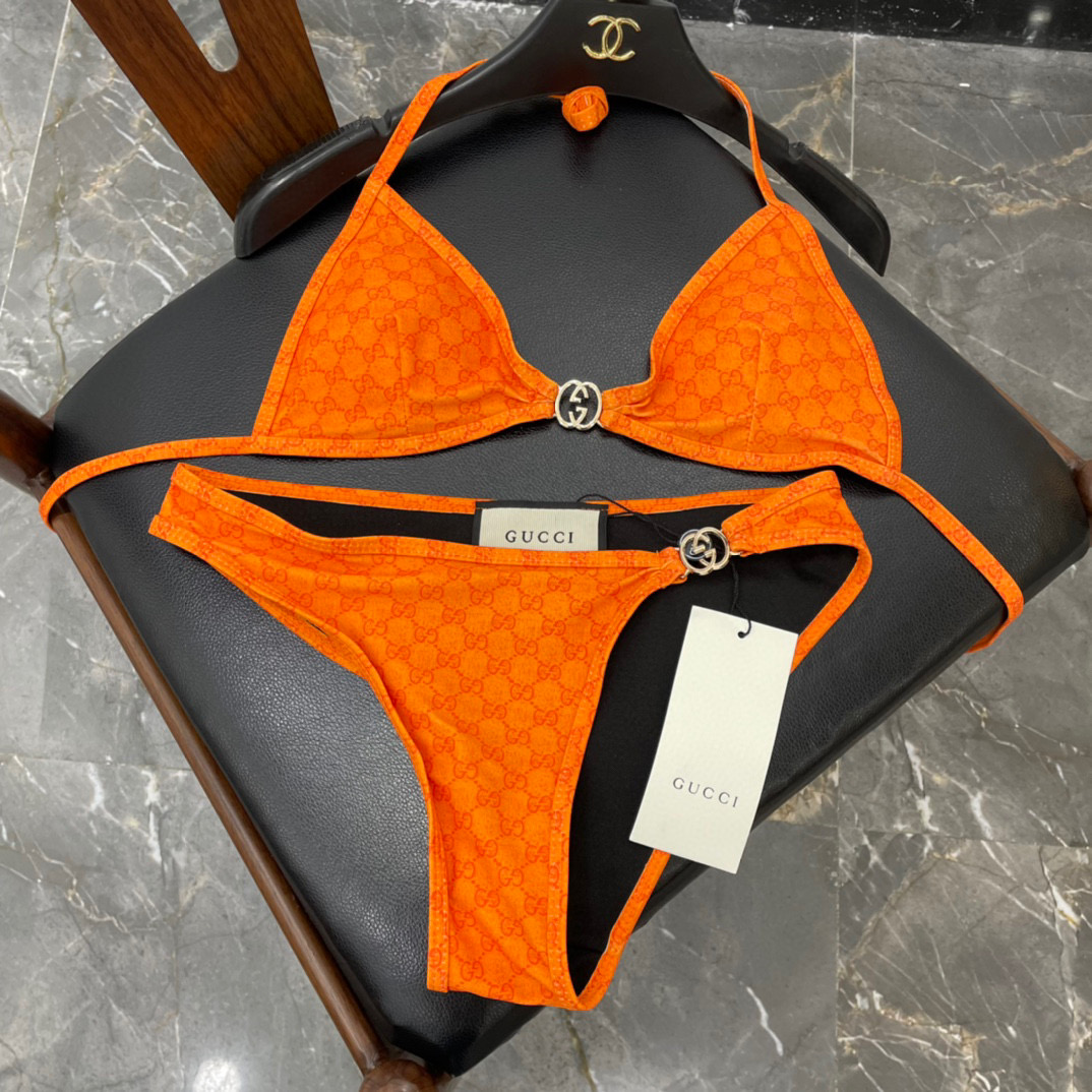  Gucci古奇新款比基尼泳衣👙❤️😍🥰适合多种场景的游泳衣🏊‍♀️海边 游泳池 温泉 水上乐园 漂流都