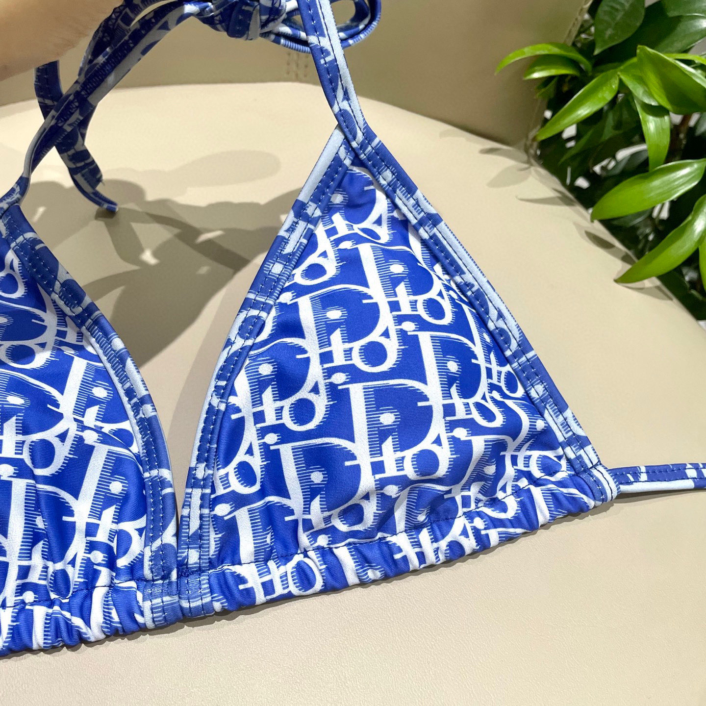  迪奥新款比基尼👙❤️😍🥰适合多种场景的游泳衣🏊‍♀️海边 游泳池 温泉 水上乐园 漂流都可以😌内搭外穿