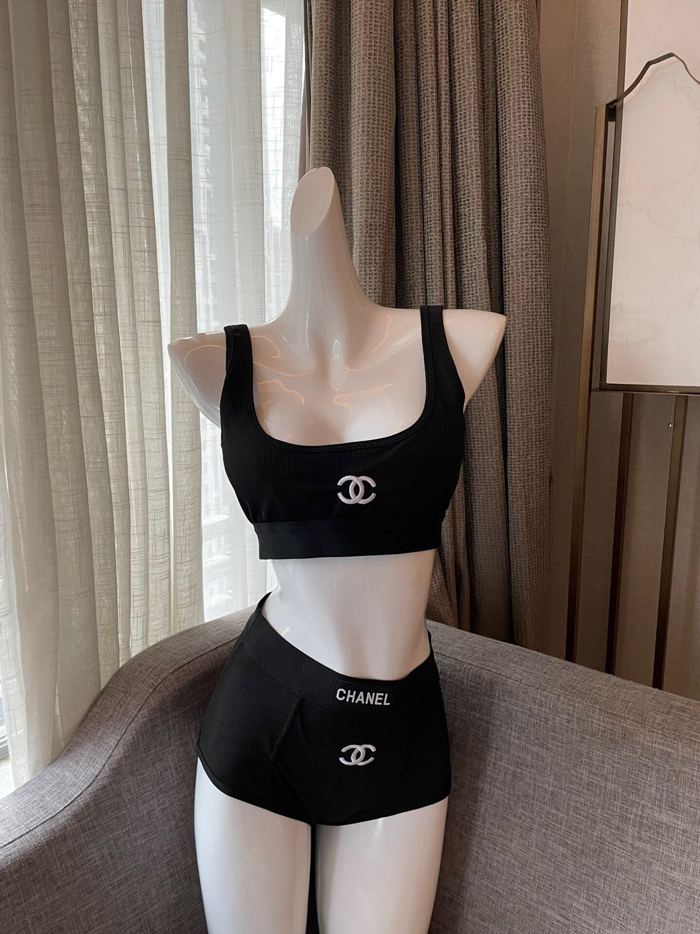  Chanel新款分体泳衣😍🥰适合多种场景的游泳衣🏊‍♀️海边 游泳池 温泉 水上乐园 漂流都可以😌内搭