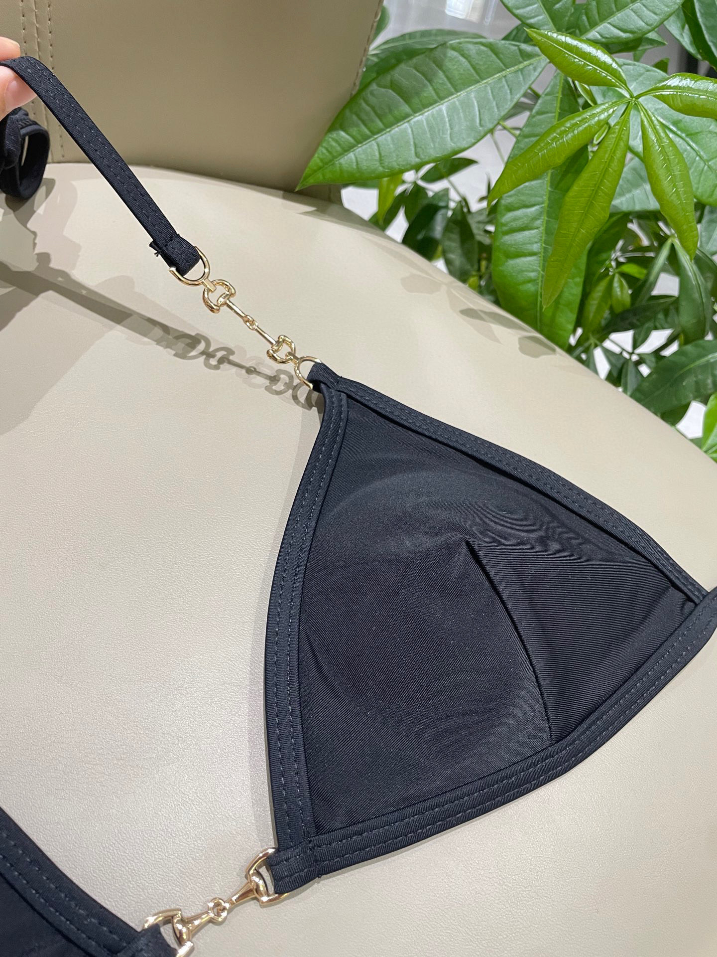  Gucci新款比基尼 😍🥰适合多种场景的游泳衣🏊‍♀️海边 游泳池 温泉 水上乐园 漂流都可以😌内搭也