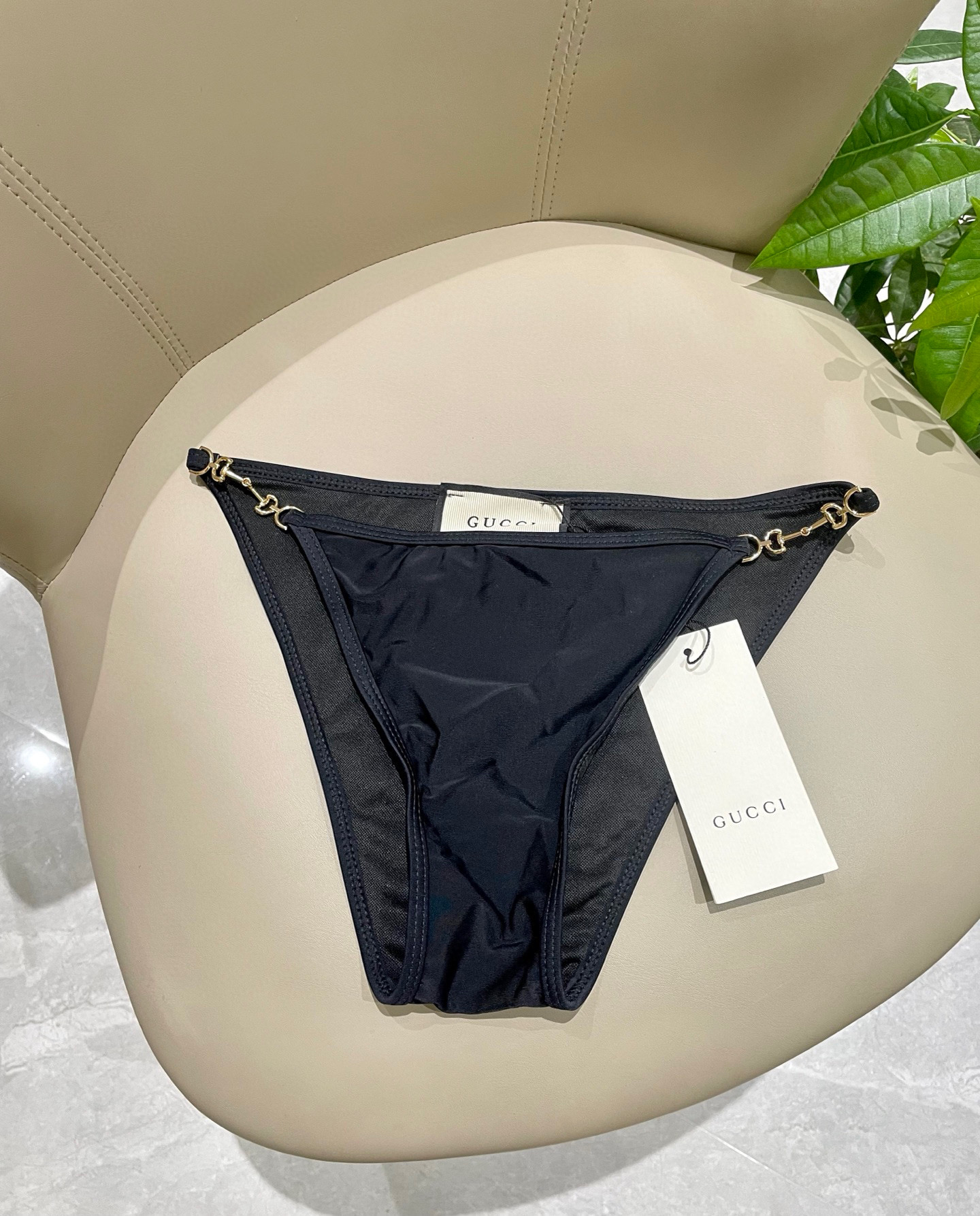  Gucci新款比基尼 😍🥰适合多种场景的游泳衣🏊‍♀️海边 游泳池 温泉 水上乐园 漂流都可以😌内搭也
