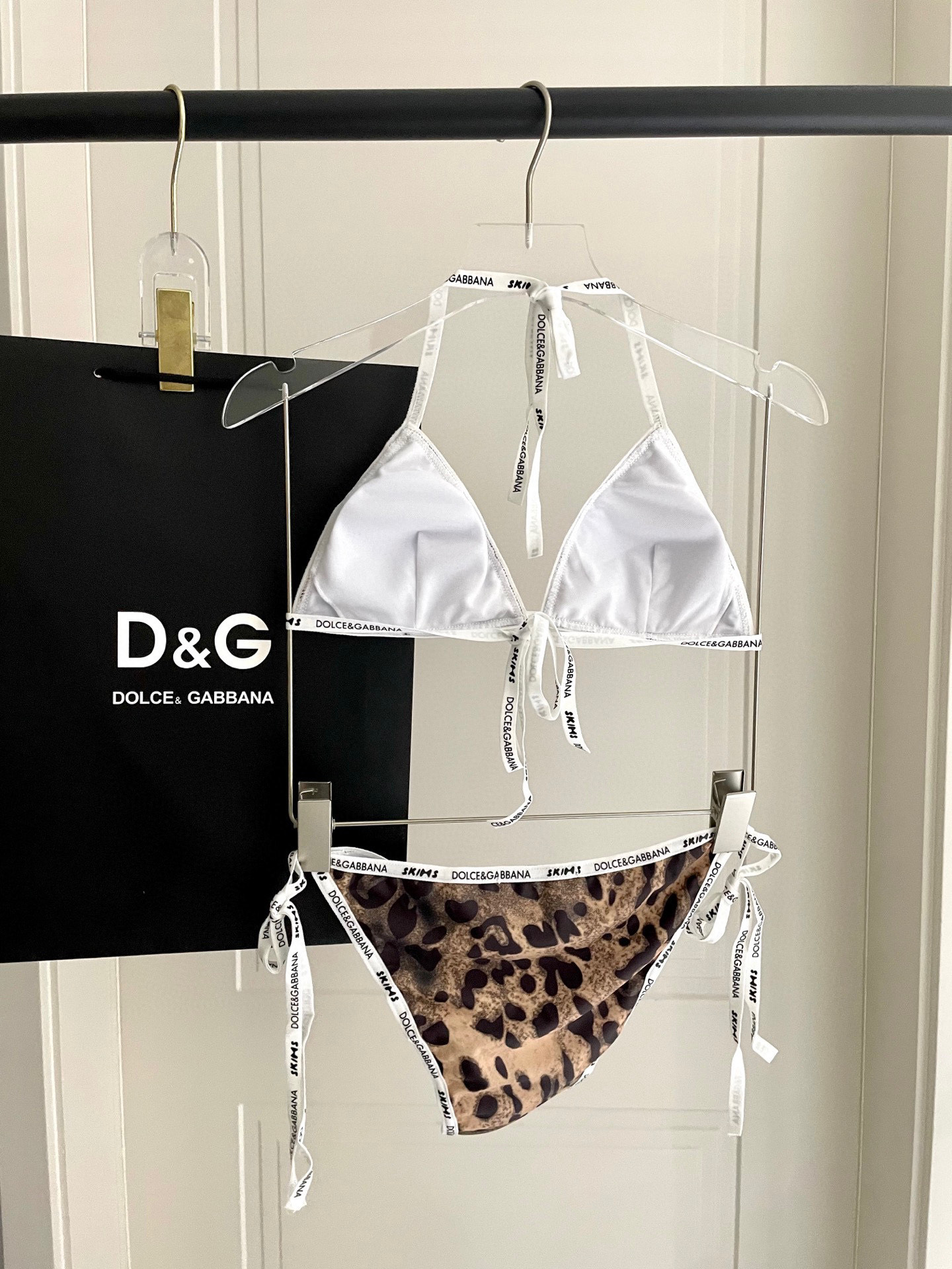  Dg新款分体式泳衣👙❤️😍🥰适合多种场景的游泳衣🏊‍♀️海边 游泳池 温泉 水上乐园 漂流都可以😌内搭