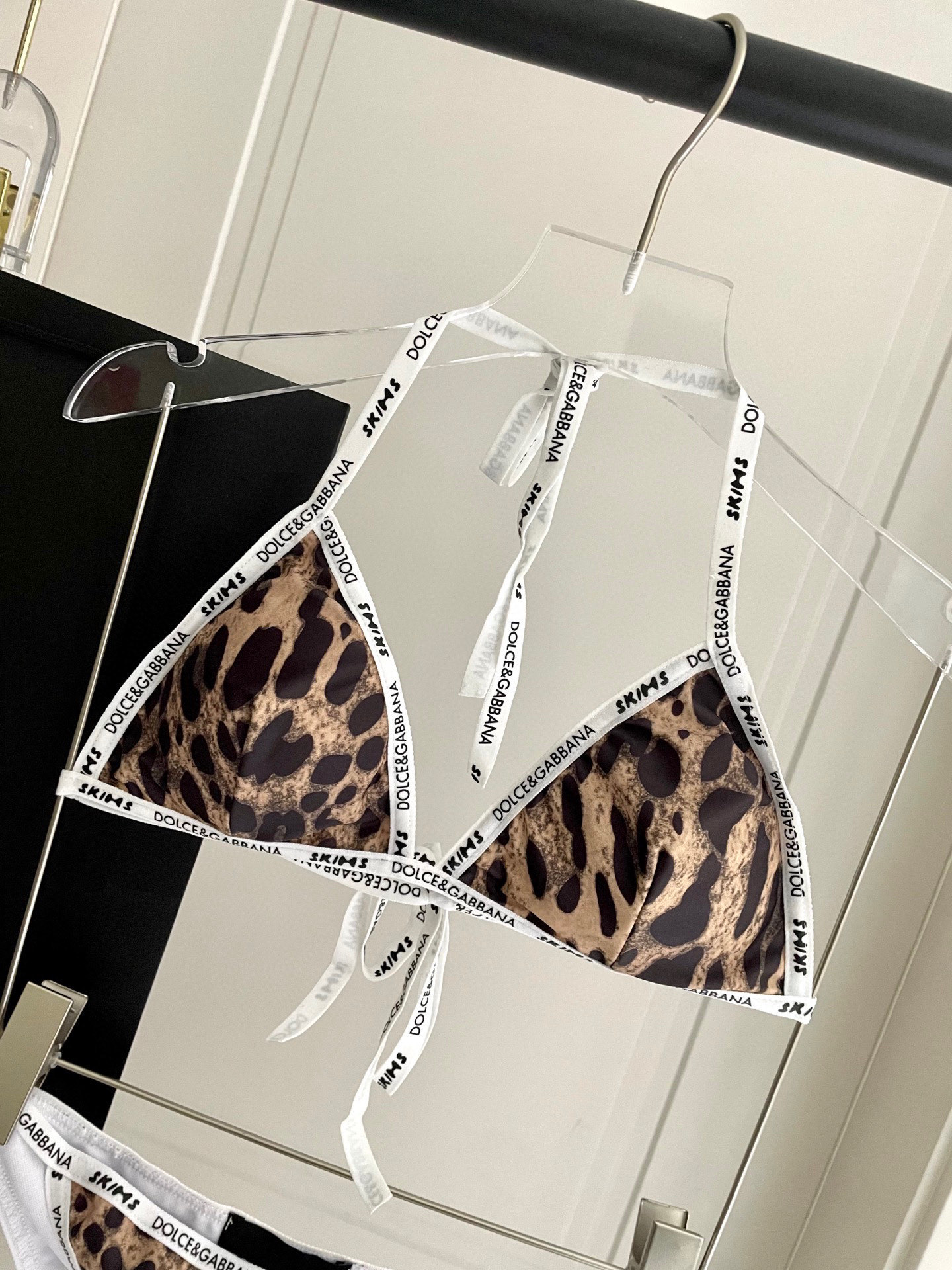  Dg新款分体式泳衣👙❤️😍🥰适合多种场景的游泳衣🏊‍♀️海边 游泳池 温泉 水上乐园 漂流都可以😌内搭