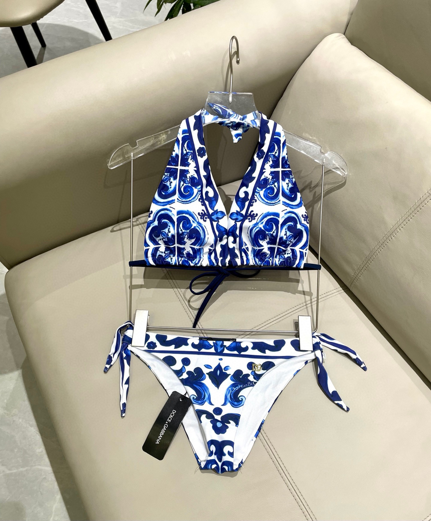  Dg新款分体式泳衣👙❤️😍🥰适合多种场景的游泳衣🏊‍♀️海边 游泳池 温泉 水上乐园 漂流都可以😌内搭