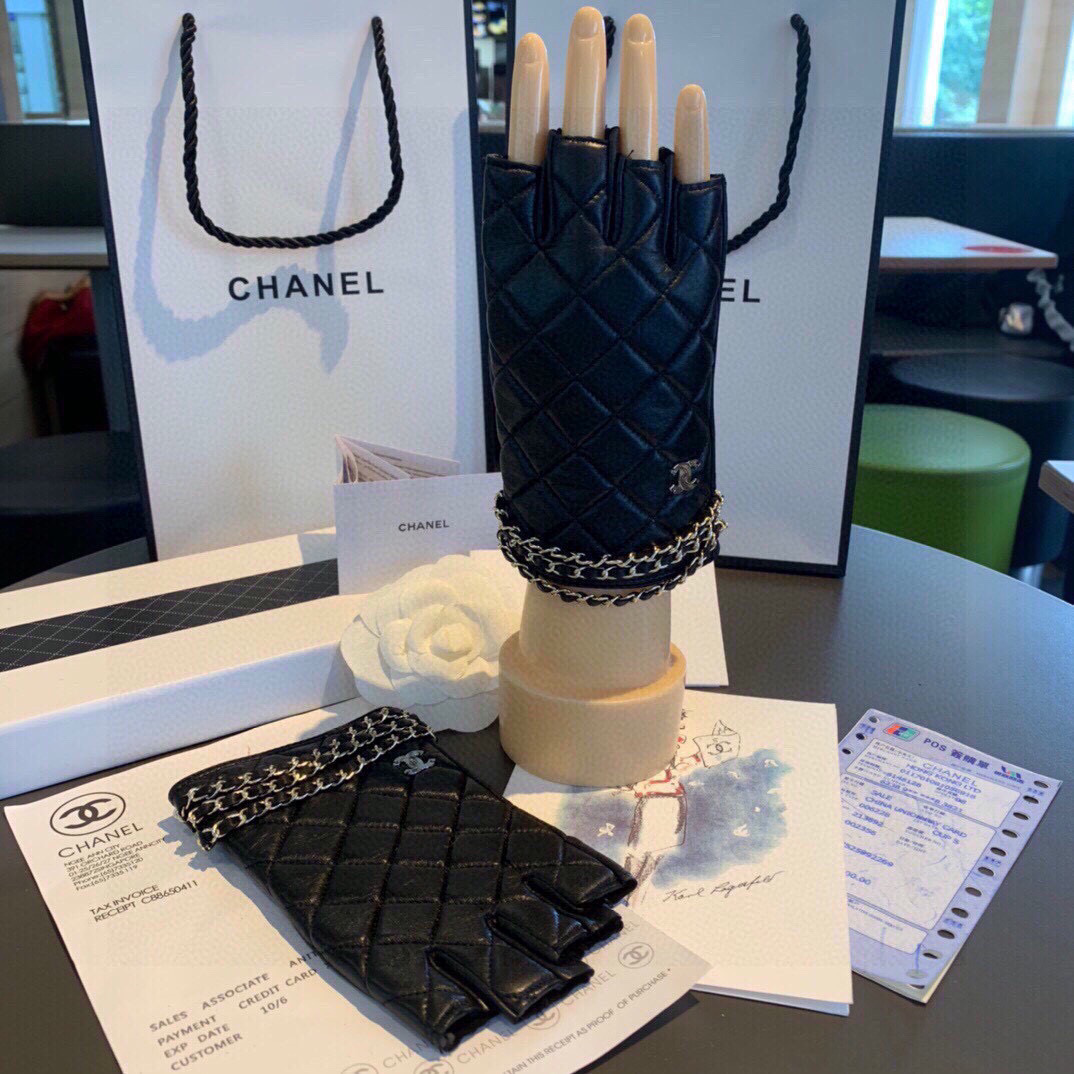  香奈儿Chanel‼️欧洲新款🇫🇷【顶级原单】女士高档半指手套 💁💁💁百分百选用进口羊皮 香奈儿御用羊