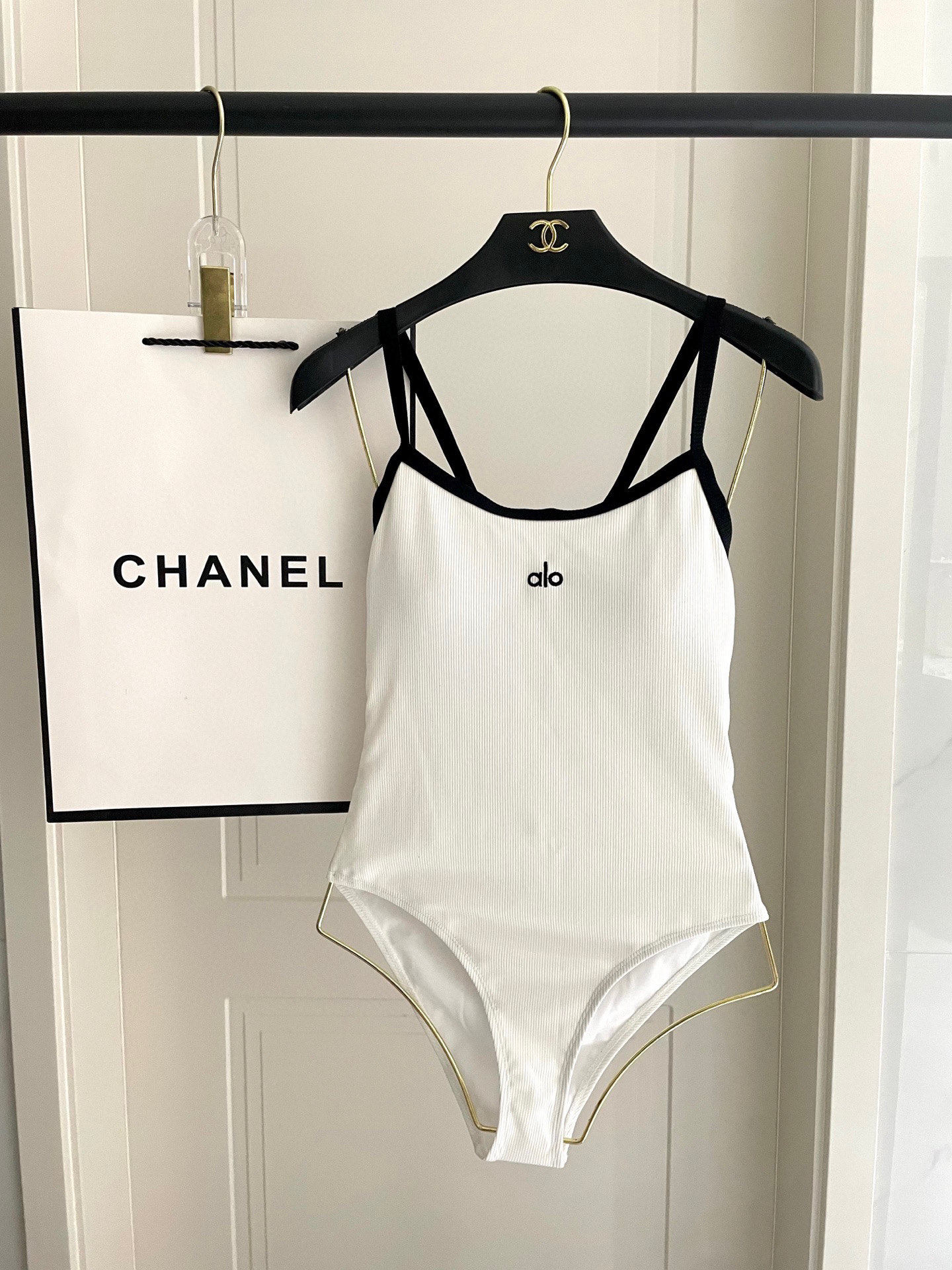  Alo新款针织泳衣👙❤️😍🥰适合多种场景的游泳衣🏊‍♀️海边 游泳池 温泉 水上乐园 漂流都可以😌内搭